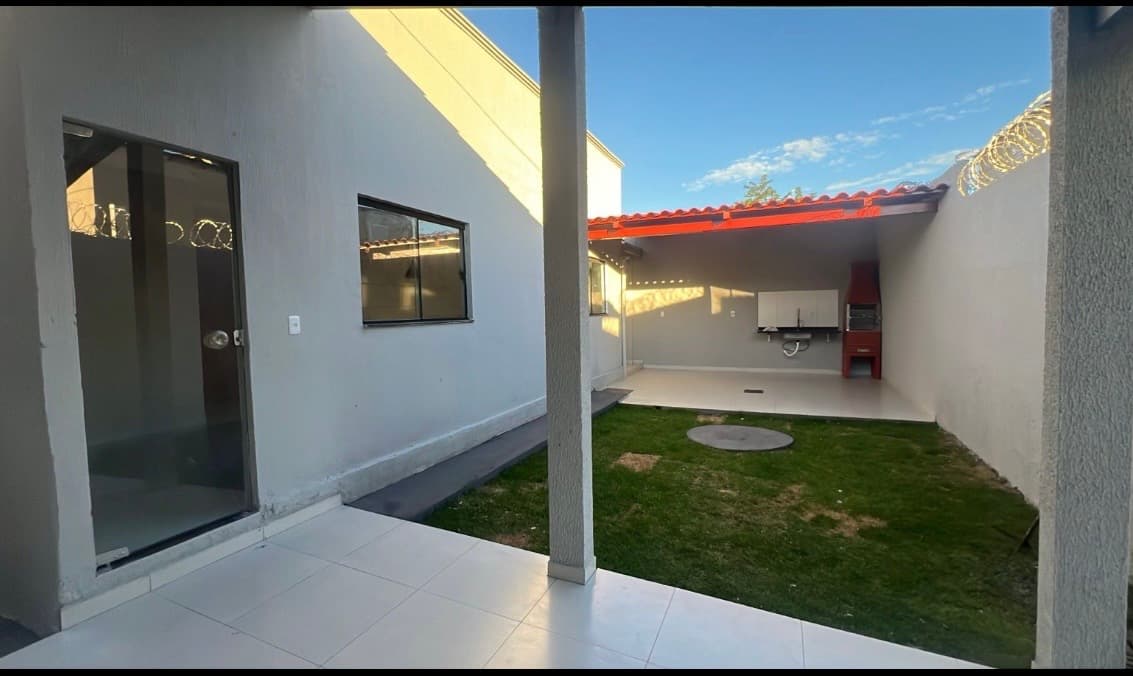 Casa a venda - Senador Canedo 110m²