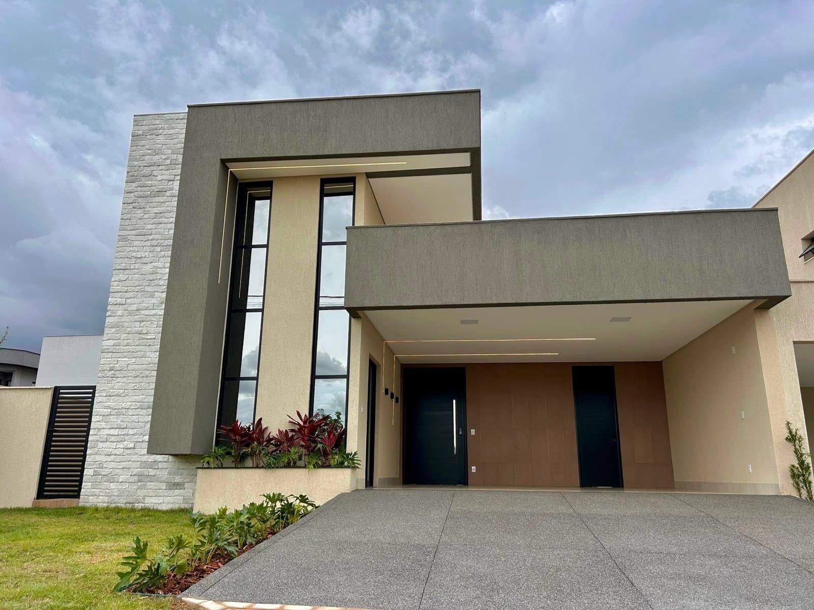 Casa Térrea Condomínio Parqville Jacarandá 156 m²