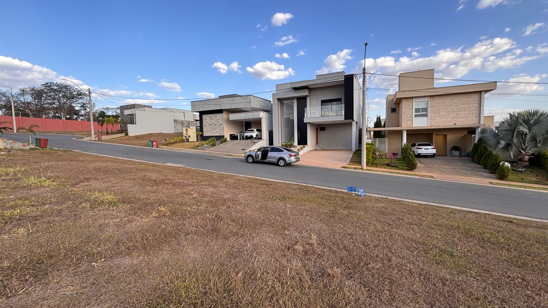 Lote no Jardins Bolonha 300m²