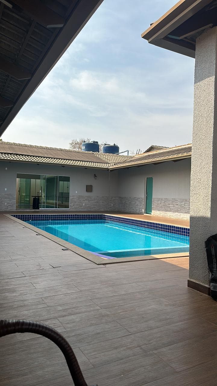 Casa No Lago Corumba 545m²