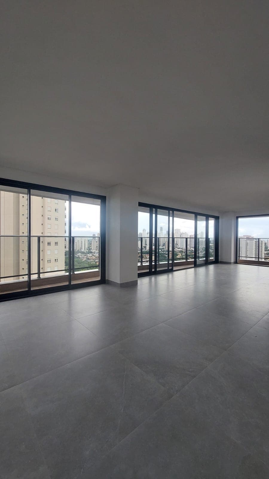 Apartamento com 3 suítes Ares Marista 174m²