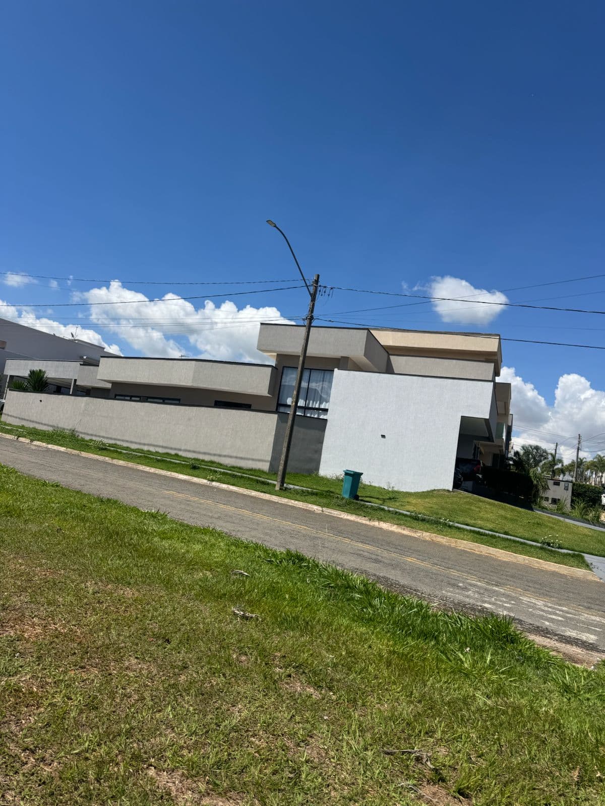 Casa Jardim Veneza 198m²