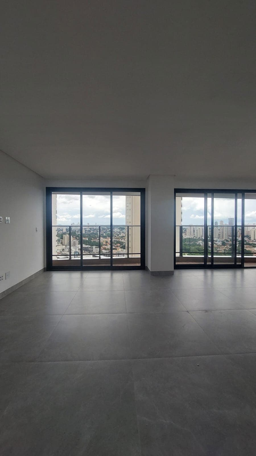 Apartamento com 3 suítes Ares Marista 174m²