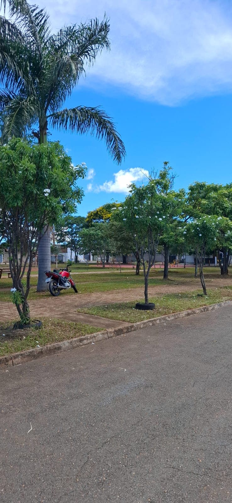 Casa à venda no Setor Parque Trindade 115m² 03Q / 01 Suíte