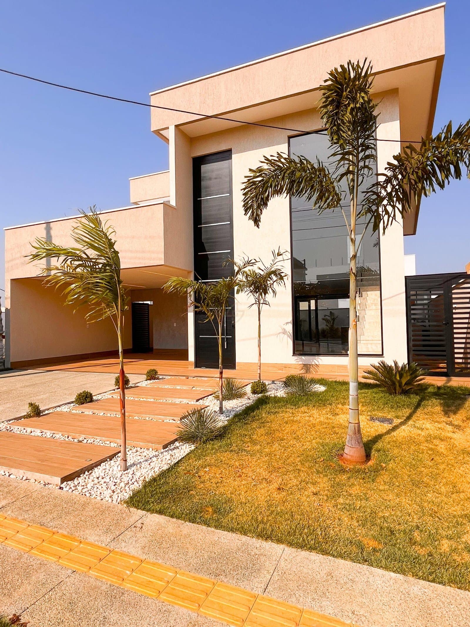 Sobrado Jardins Bolonha 300m²