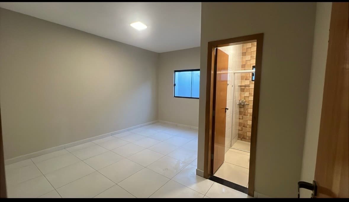 Casa a venda - Senador Canedo 110m²