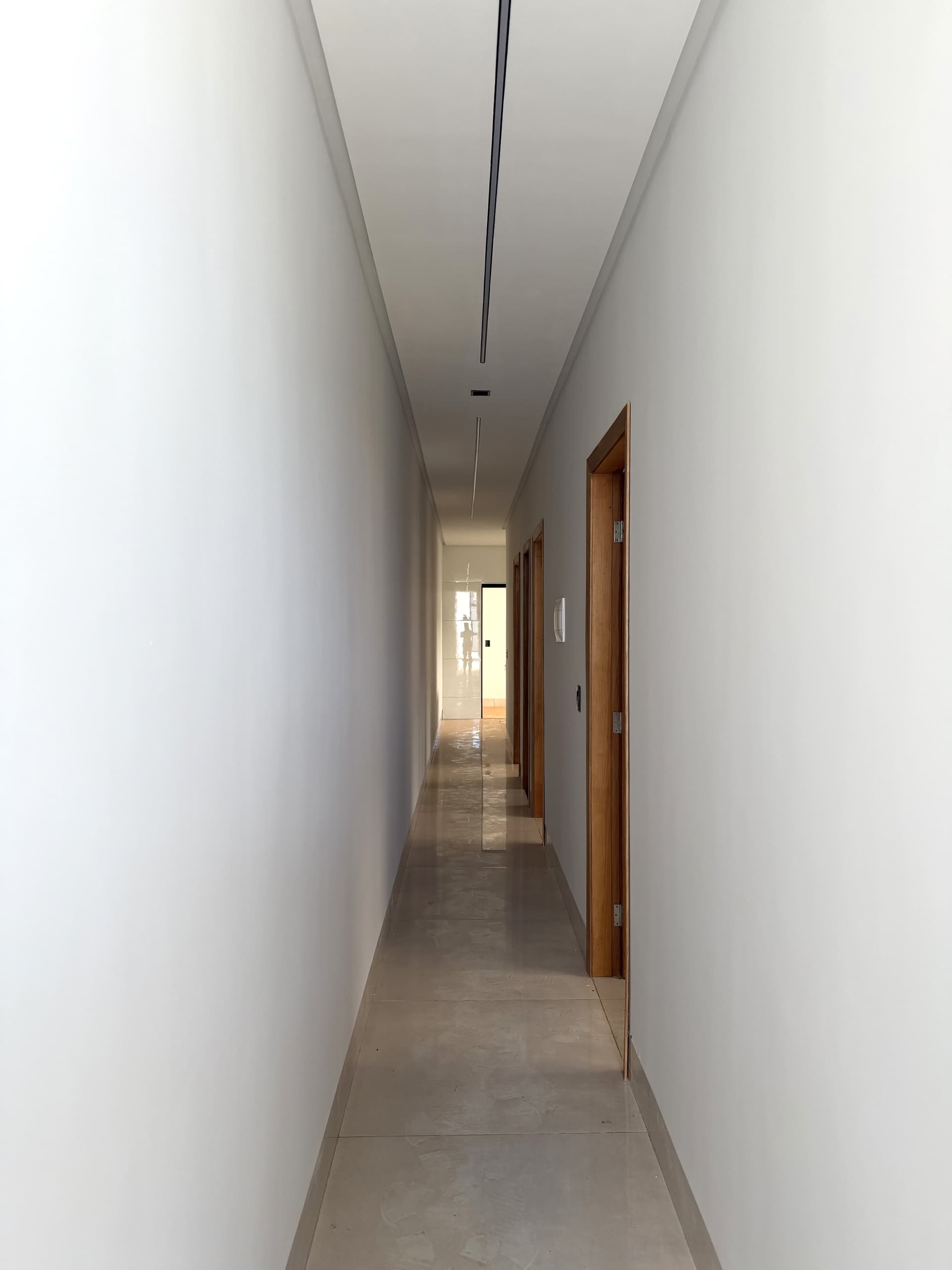 Casa Térrea / Nova Moderna | 3 Quartos c/ Suíte e Closet | 110m²