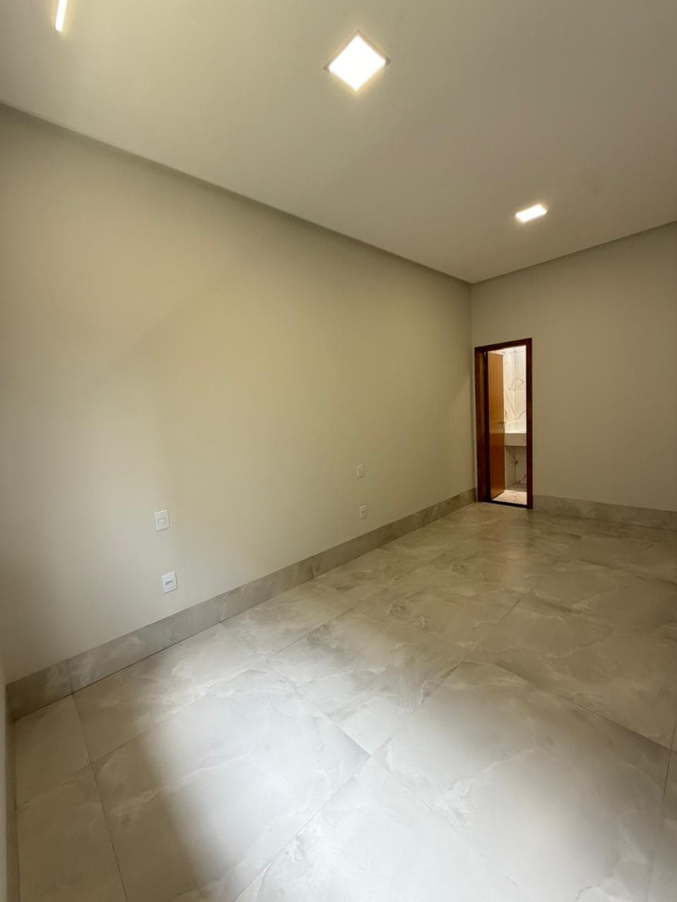 Casa Térrea - Residencial Vieira Trindade 81m²