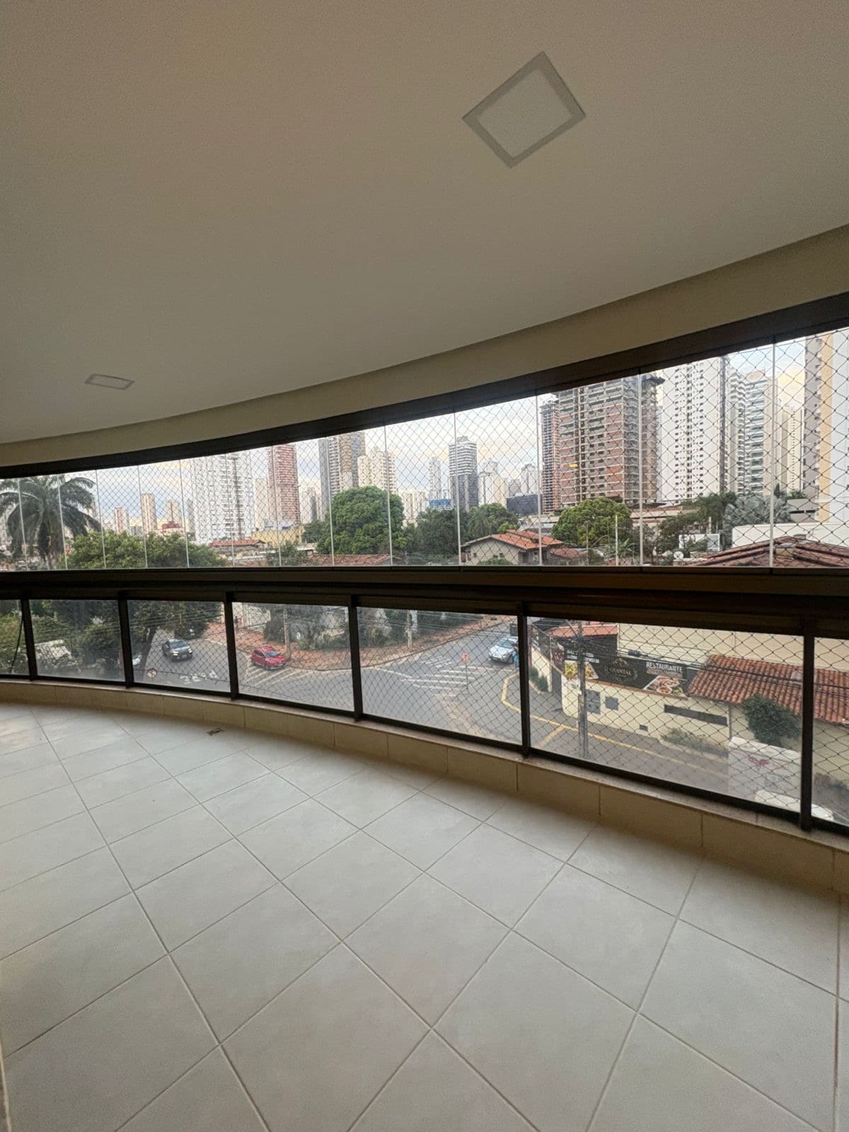 Apartamento Villaggio Bueno 158 m²