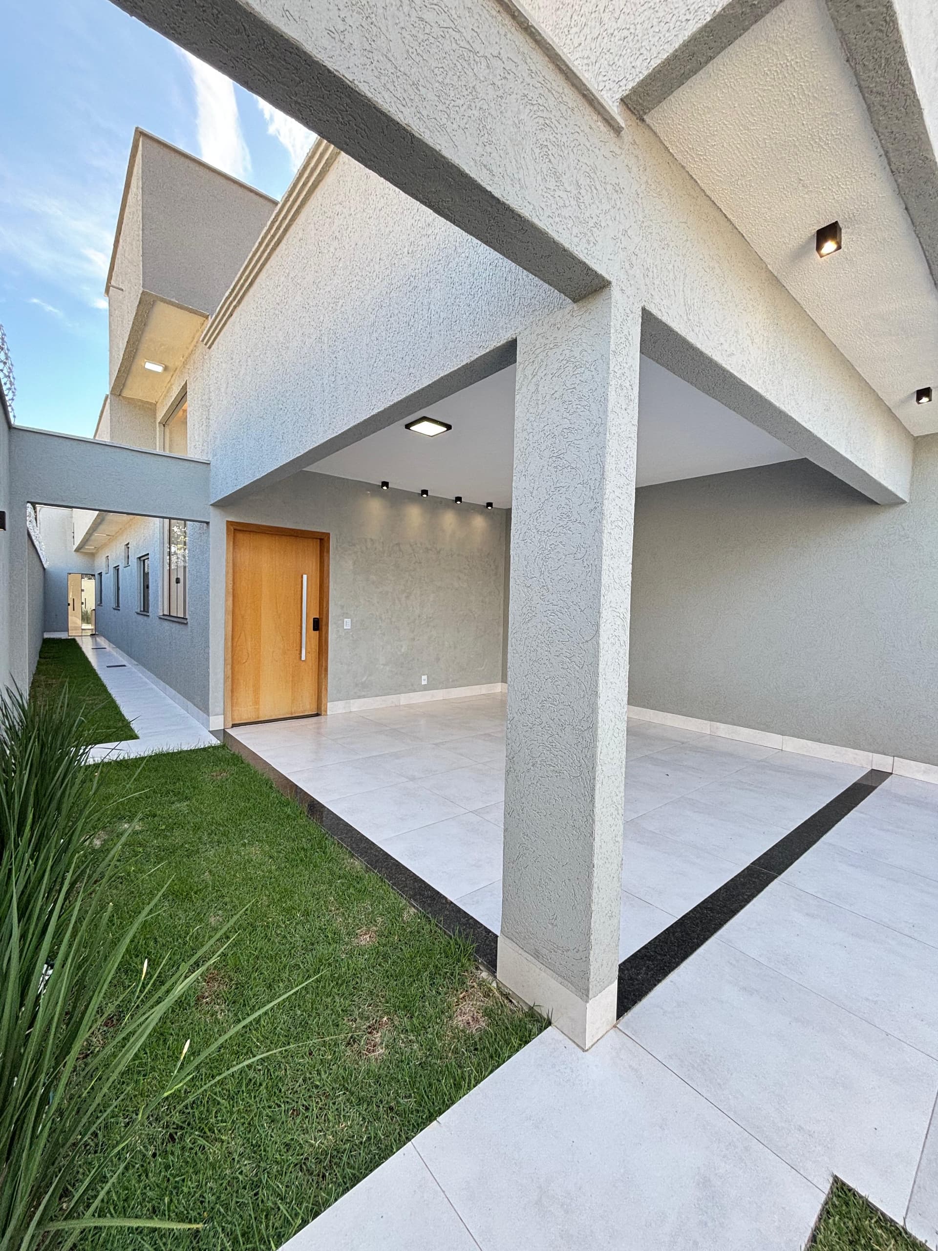 Casa Setor Central - Aparecida de Goiânia - 129m²