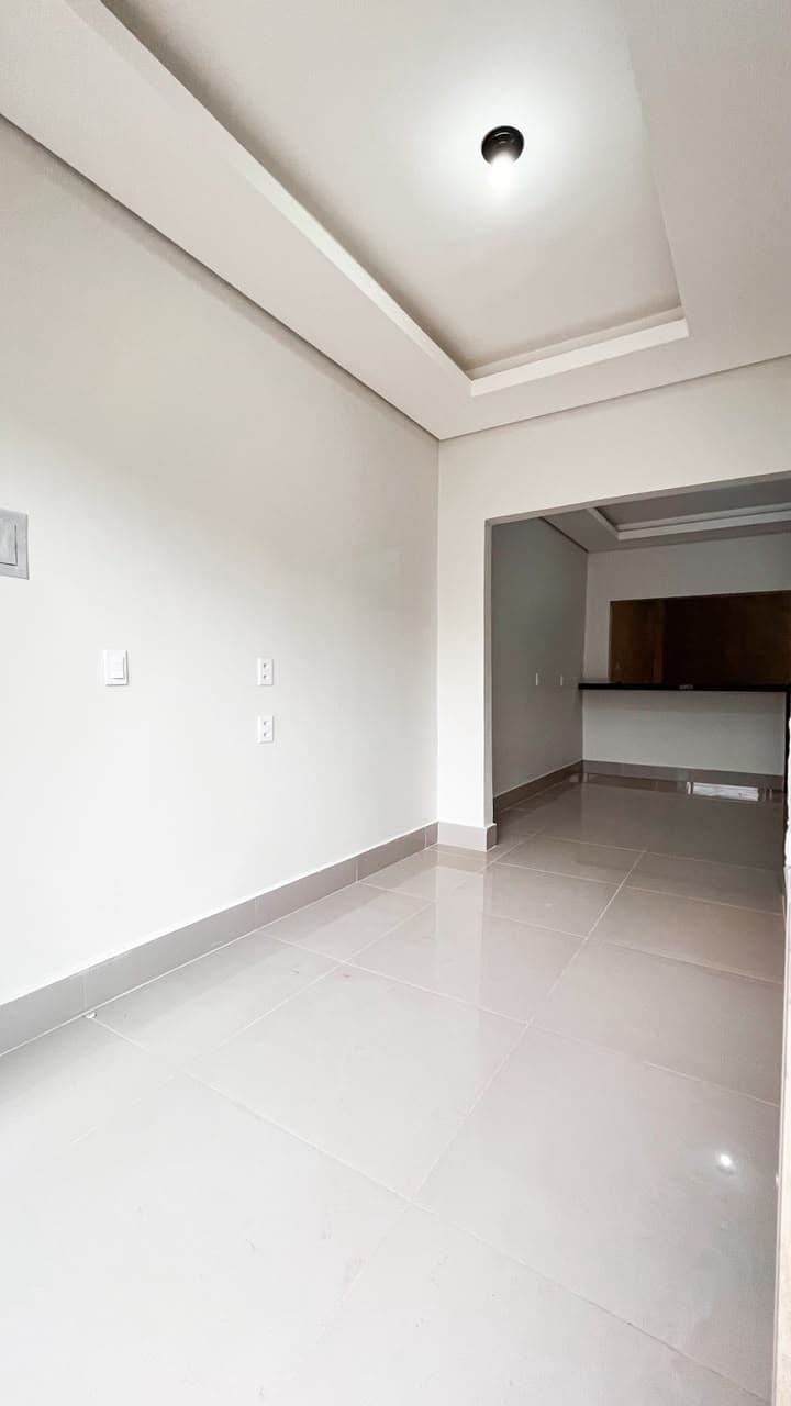 Casa com Garagem para 4 Carros | Setor Barra da Tijuca 83m²