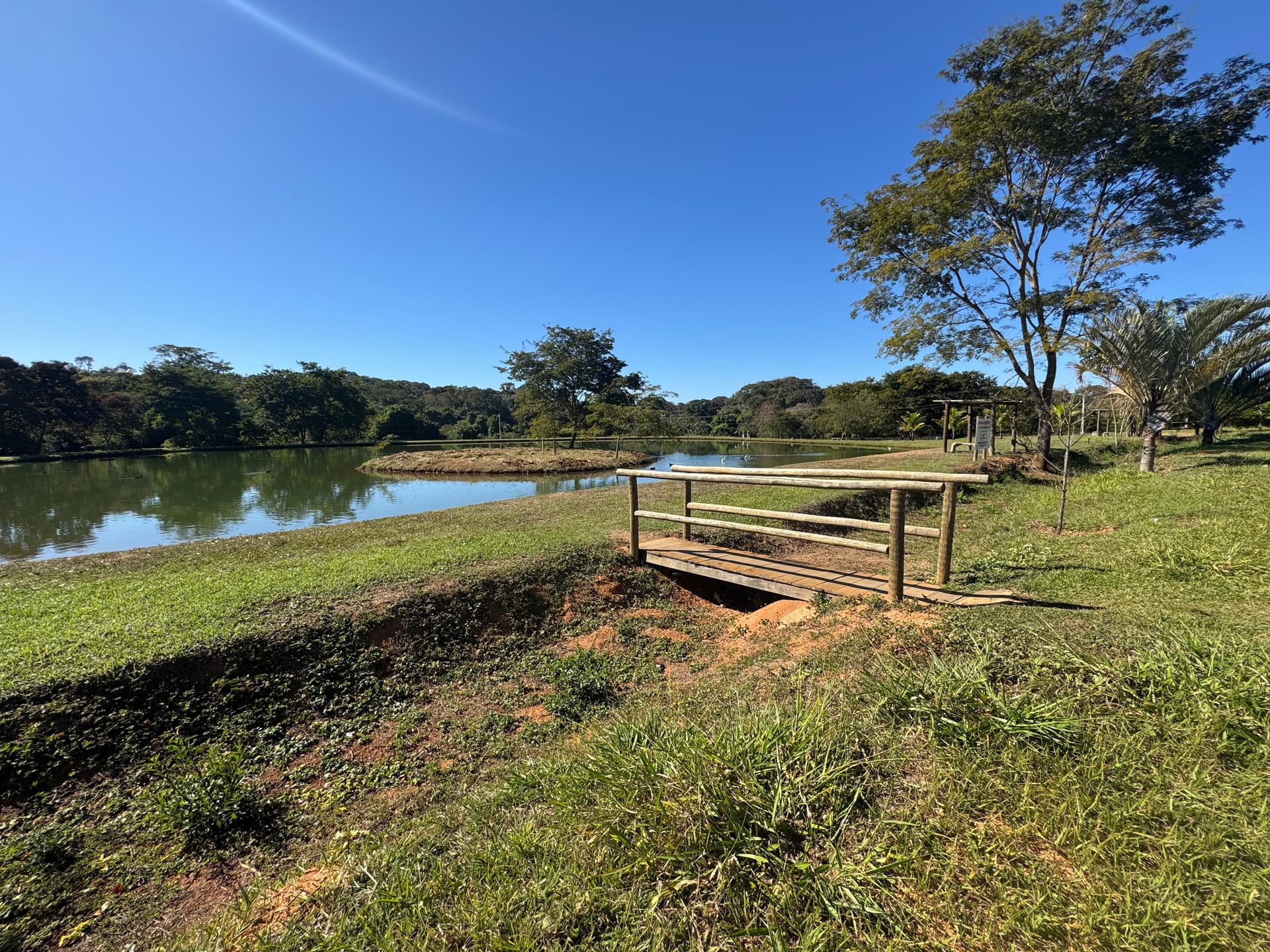 Lote condomínio Portal do Cerrado 1540m²