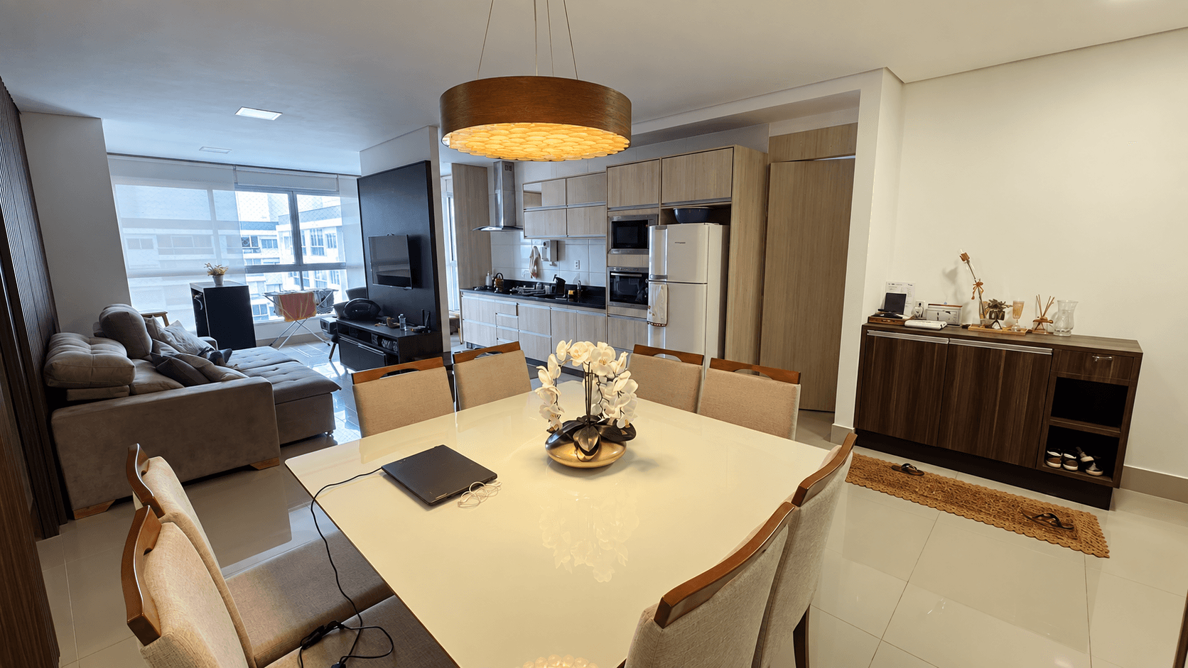 Apartamento com 3 Suítes e Vista para o Parque Cascave