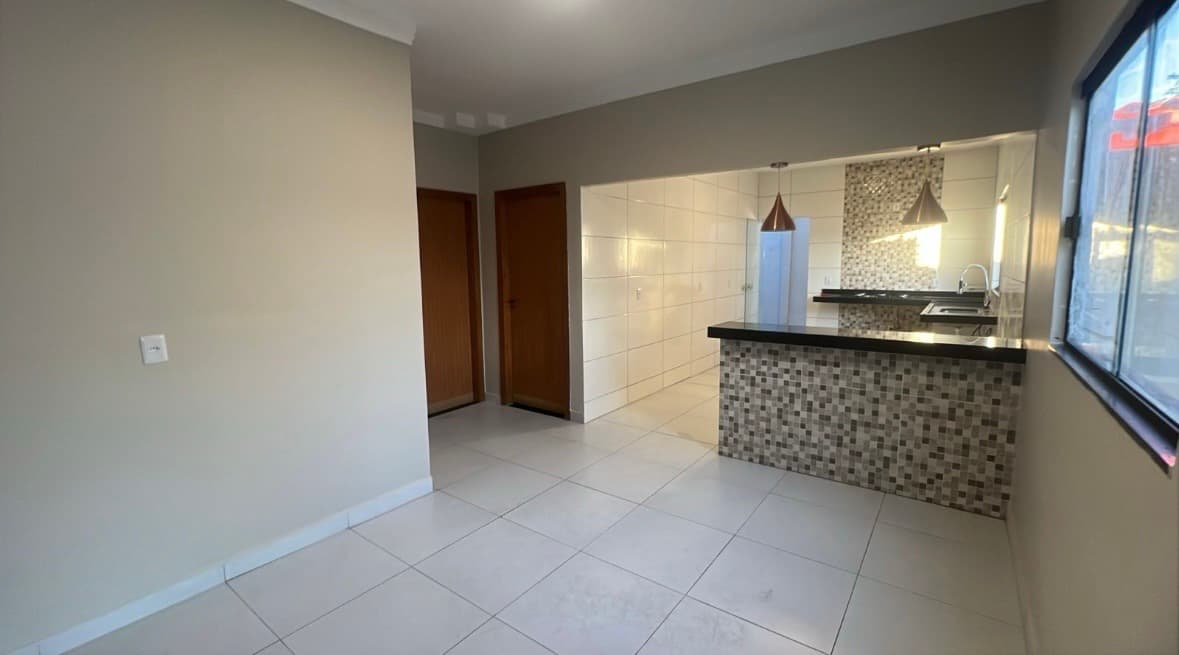 Casa a venda - Senador Canedo 110m²