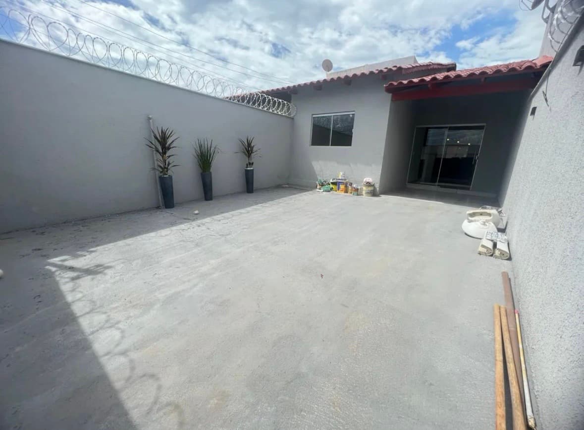 Casa Em Senador Canedo - 105m²
