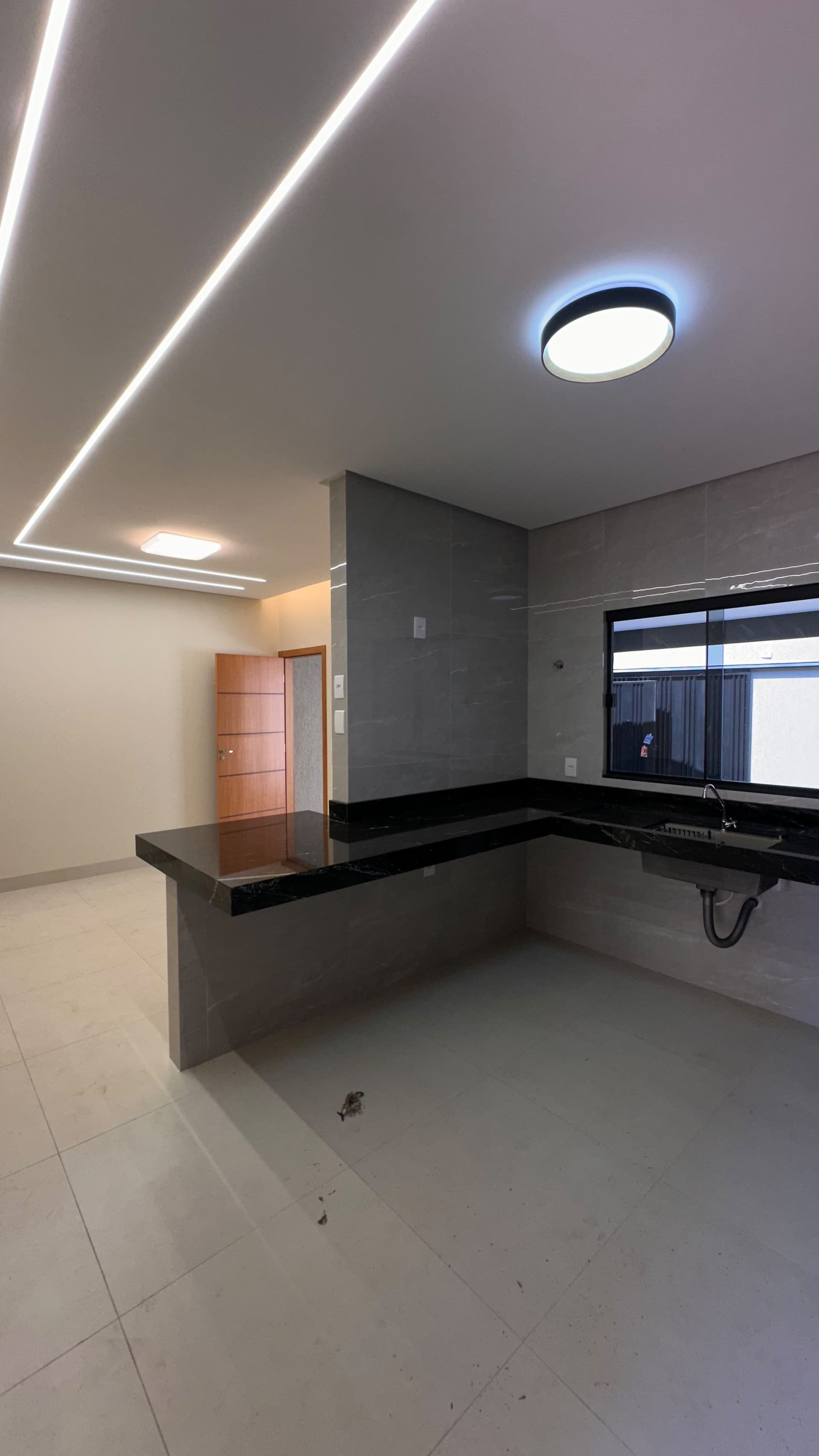 CASA 2Q COM SUITE - RESIDENCIAL BARRA VENTO