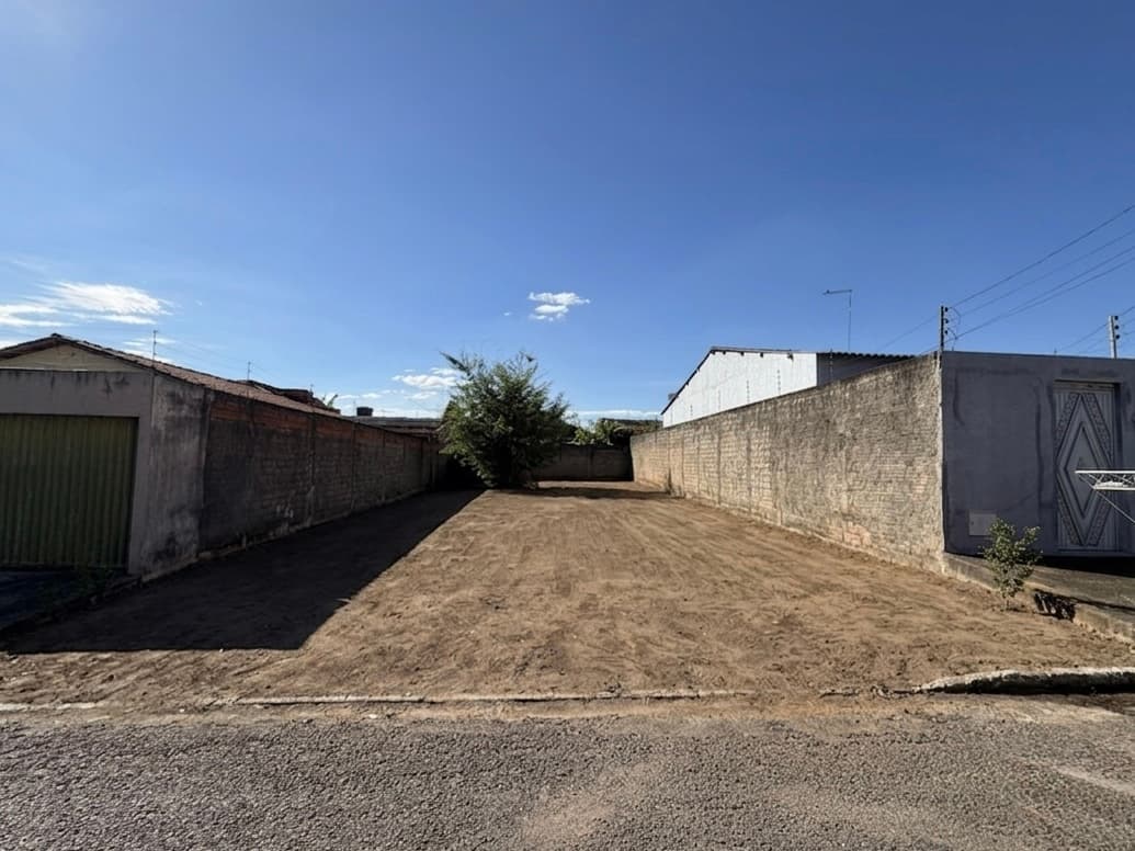 Lote  Setor Condomínio das Esmeraldas - 335m²
