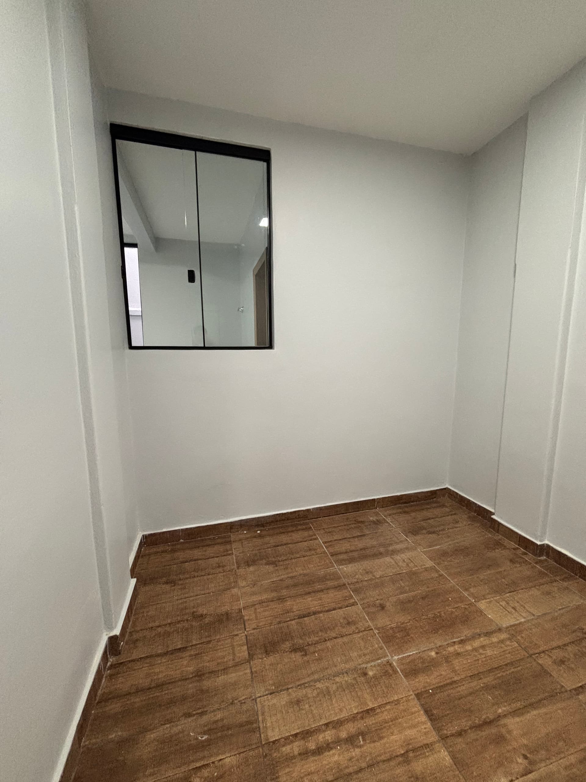 Apartamento reformado - Setor Oeste 57m²