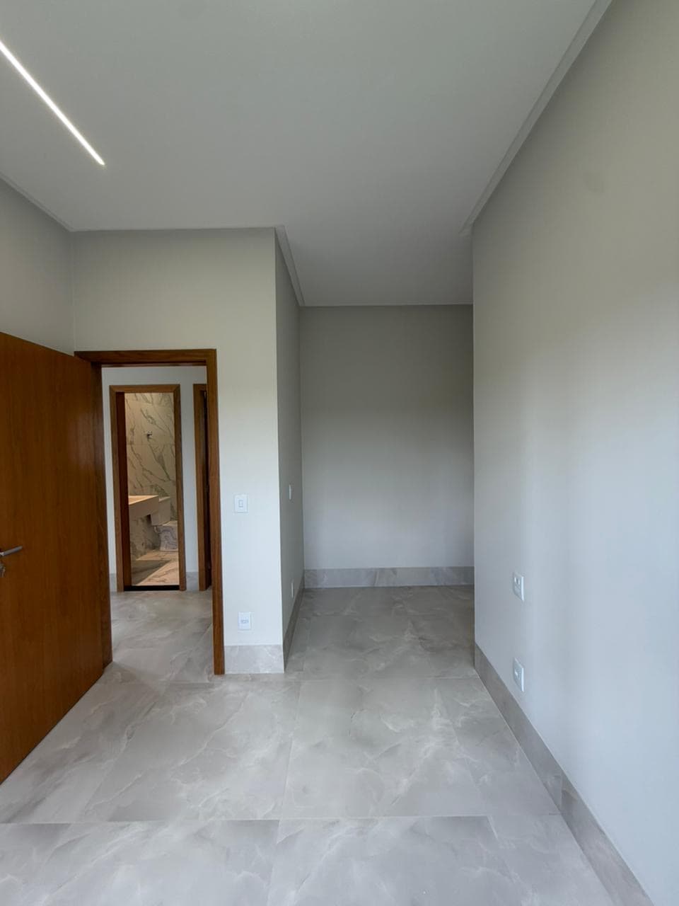 Casa de esquina - Residencial Vieira Trindade - 81m²