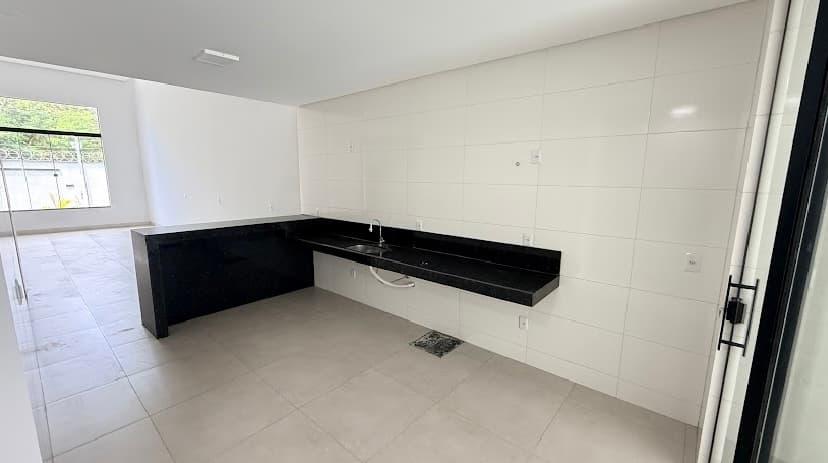 Casa 3 quartos - Setor Helvécia 135m²
