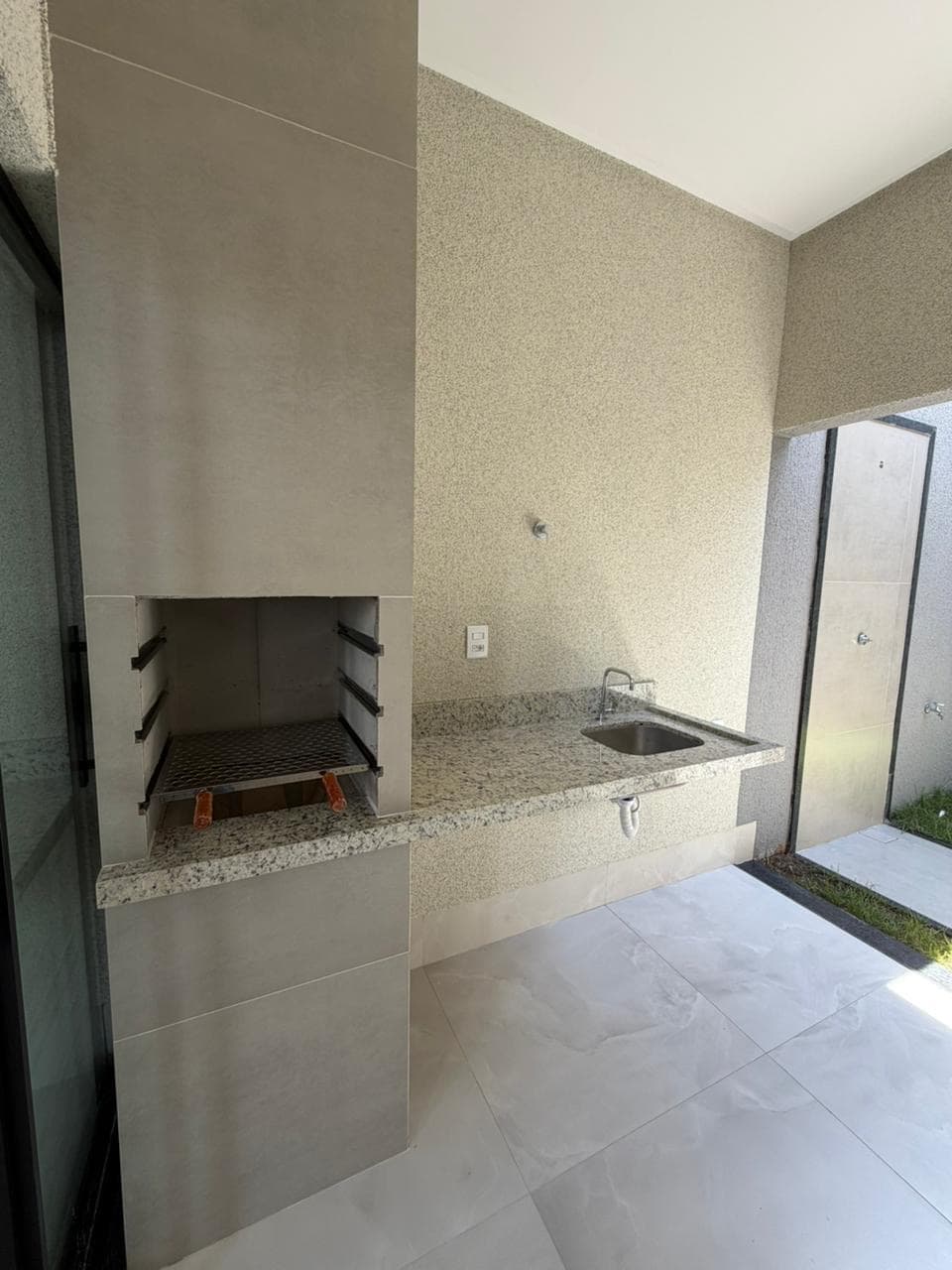 Casa Térrea - Residencial Vieira Trindade - 81m²