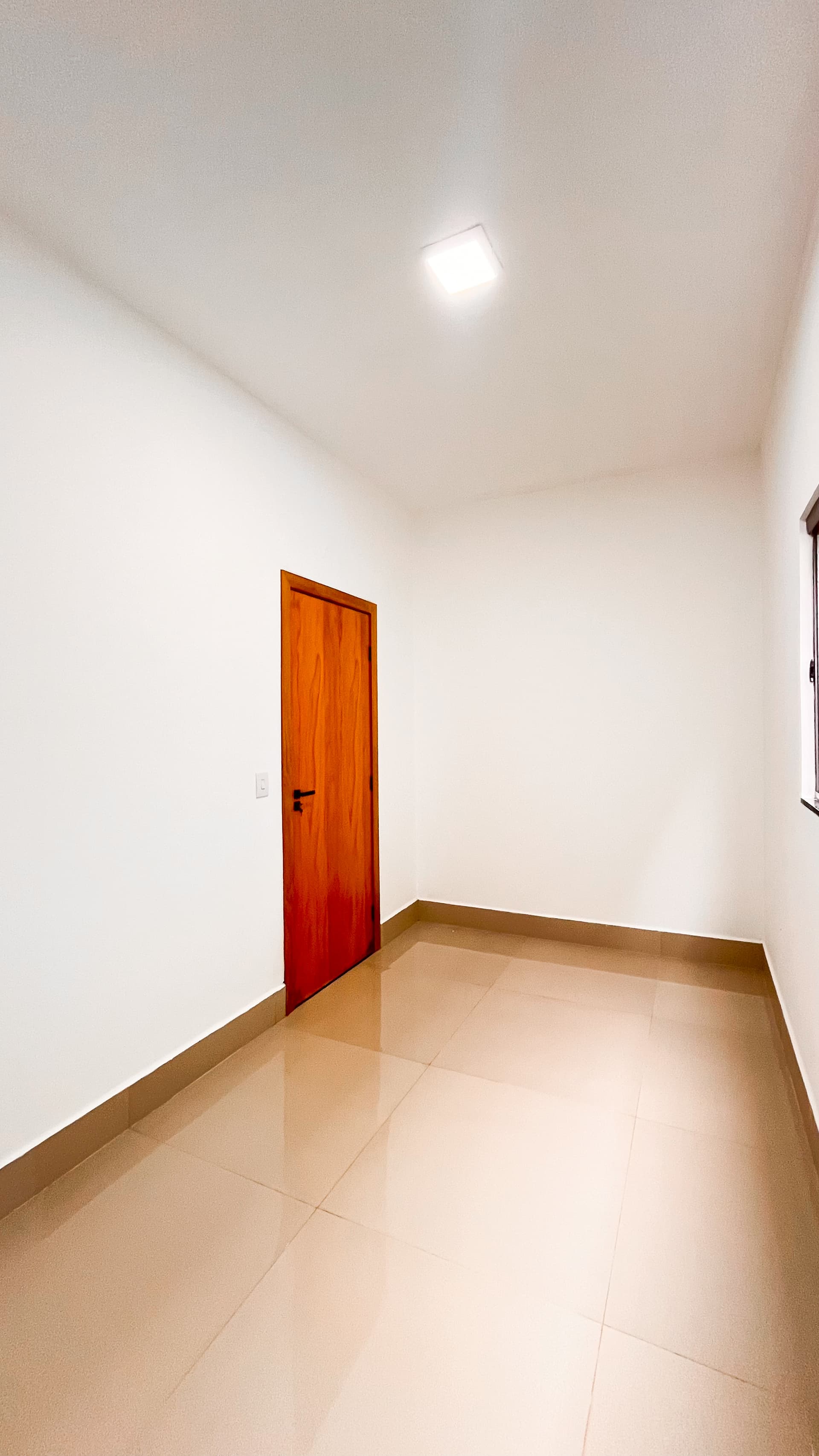 Casa  Em Senador Canedo - 73,43m²