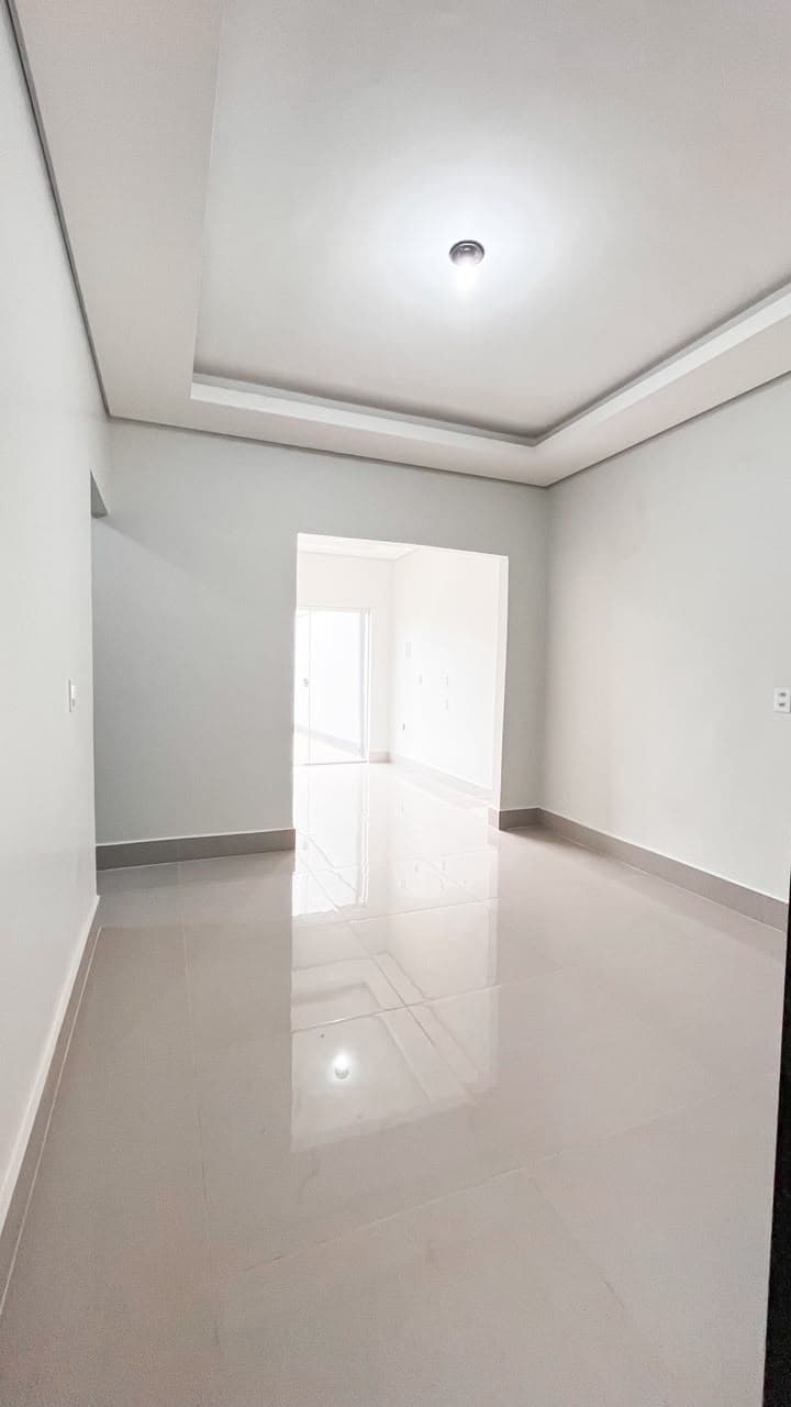 Casa com Garagem para 4 Carros | Setor Barra da Tijuca 83m²