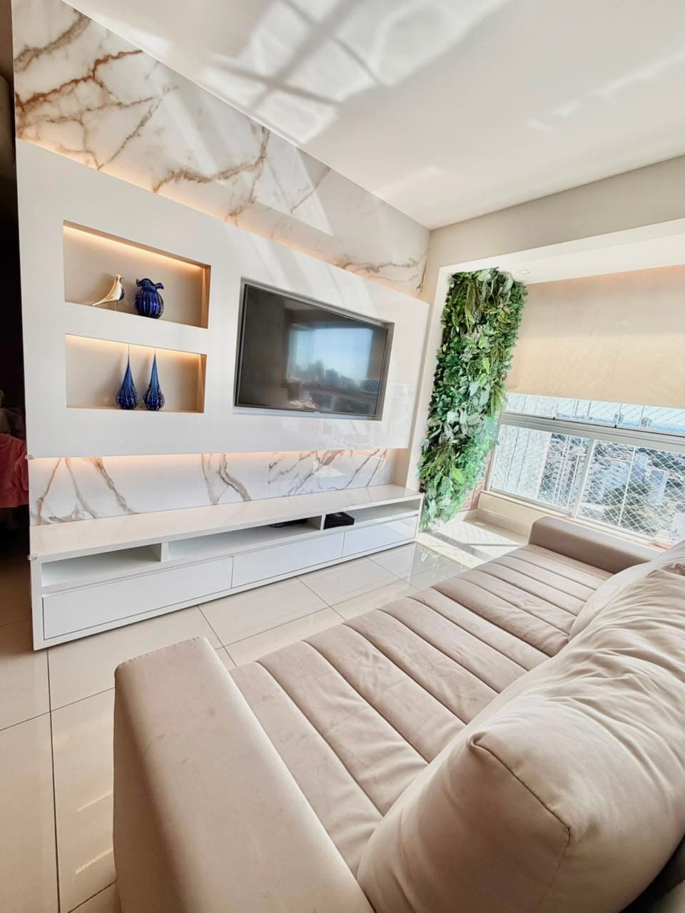Apartamento Setor Oeste MOBILIADO - Feel Home Lago das Rosas 77m²