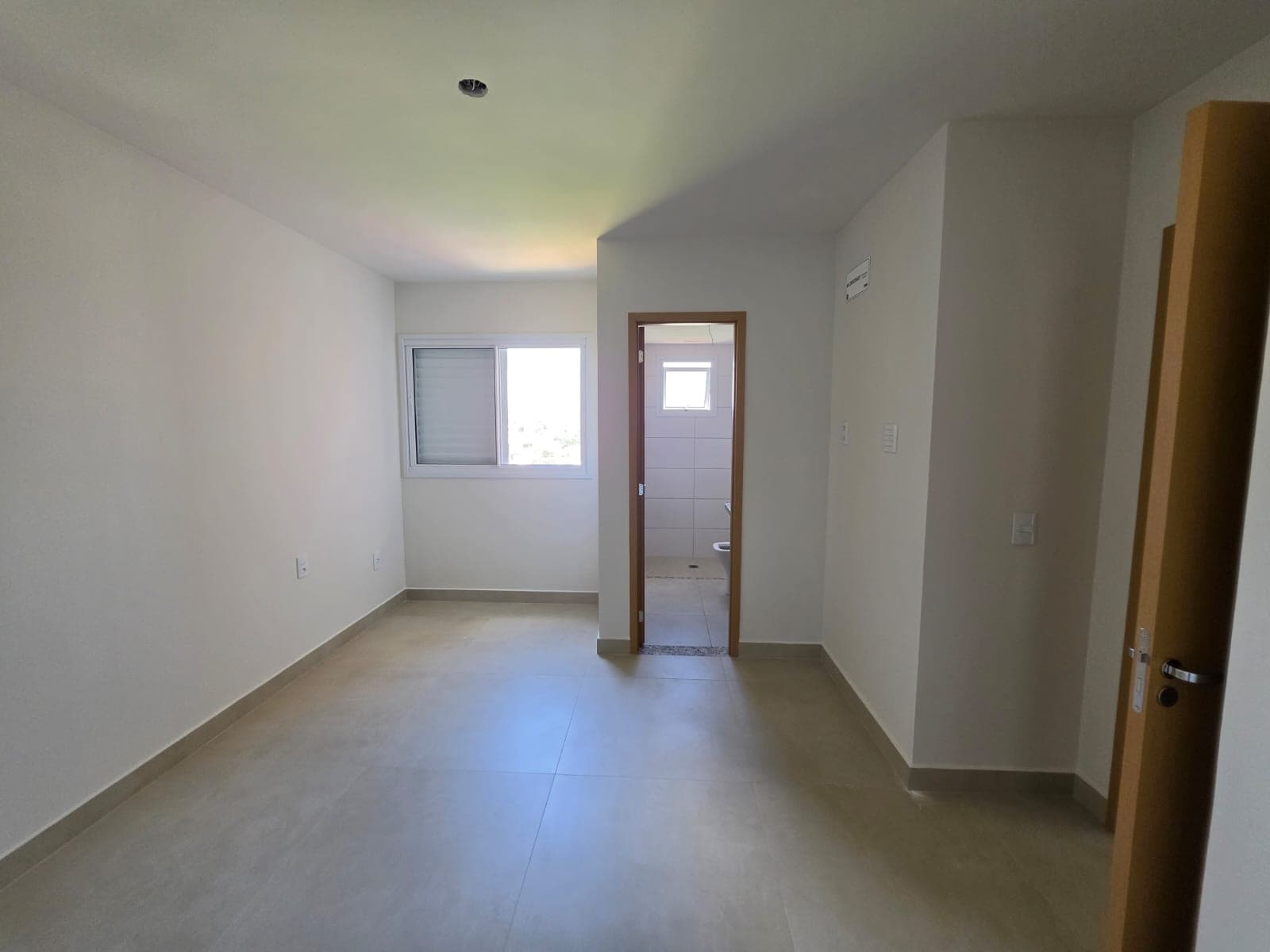 Apartamento 2/4 com suite - St Bueno 66m²