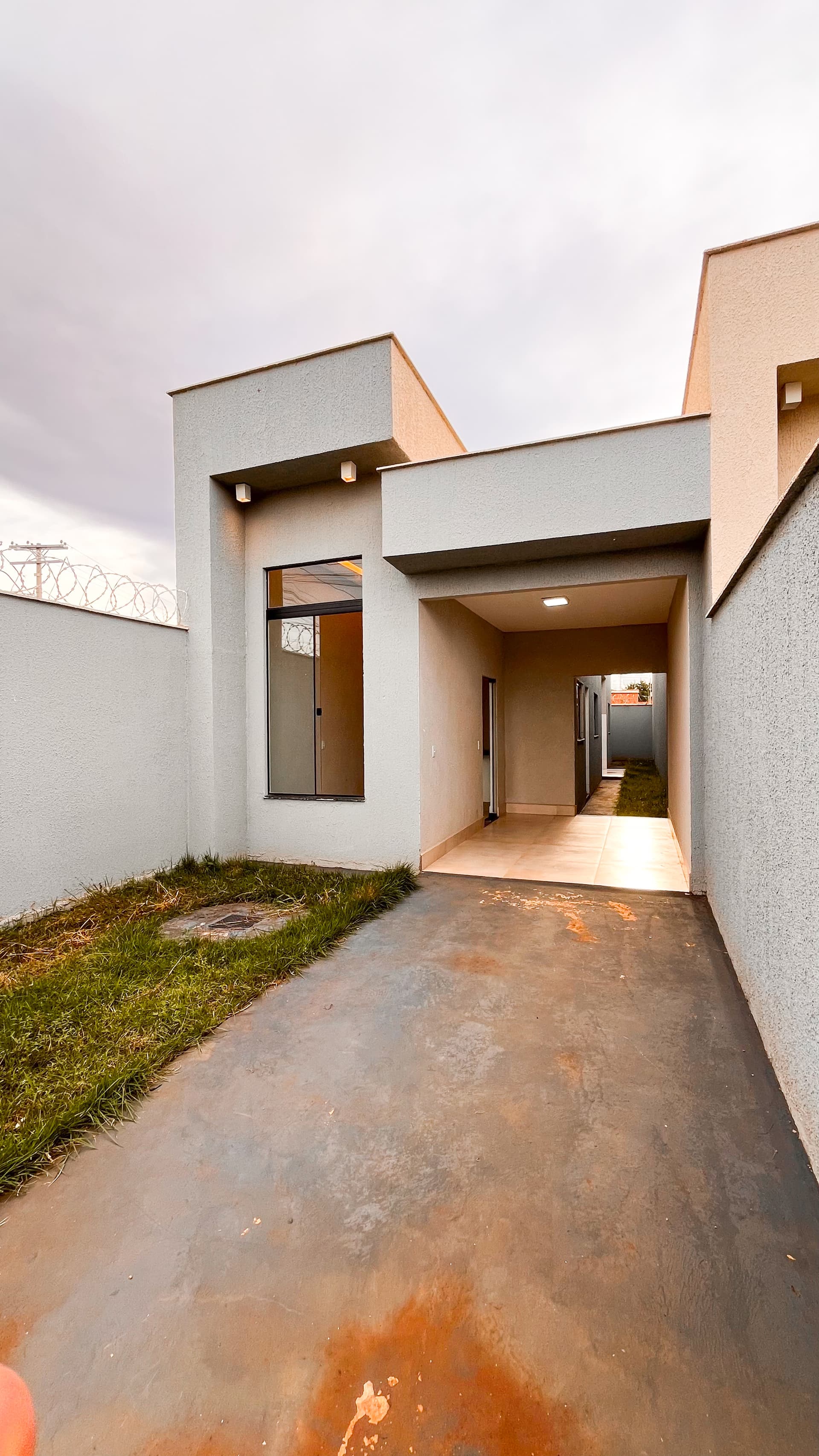 Casa  Em Senador Canedo - 73,43m²