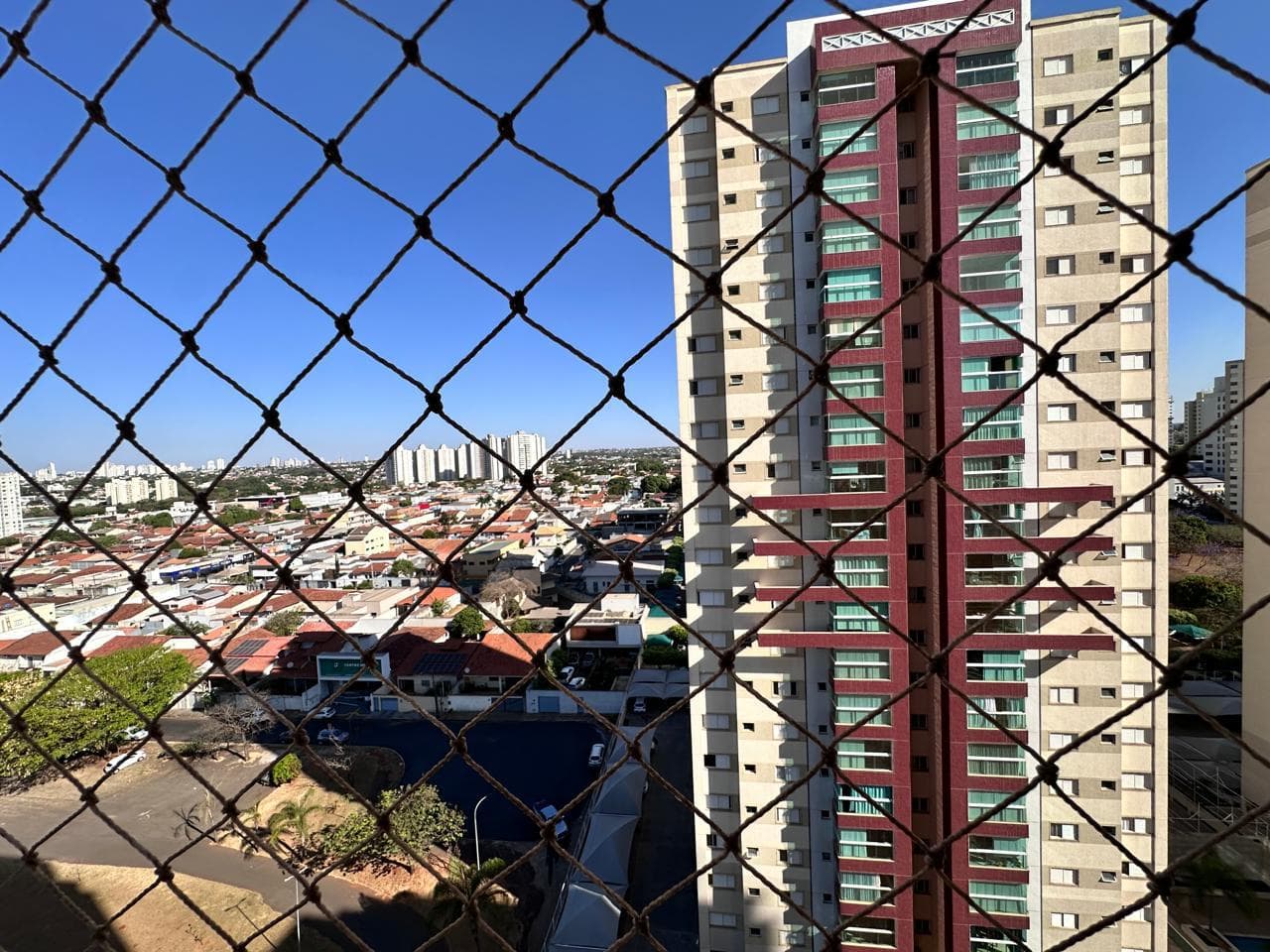 Brilhante Condomínio Clube Residencial Eldorado