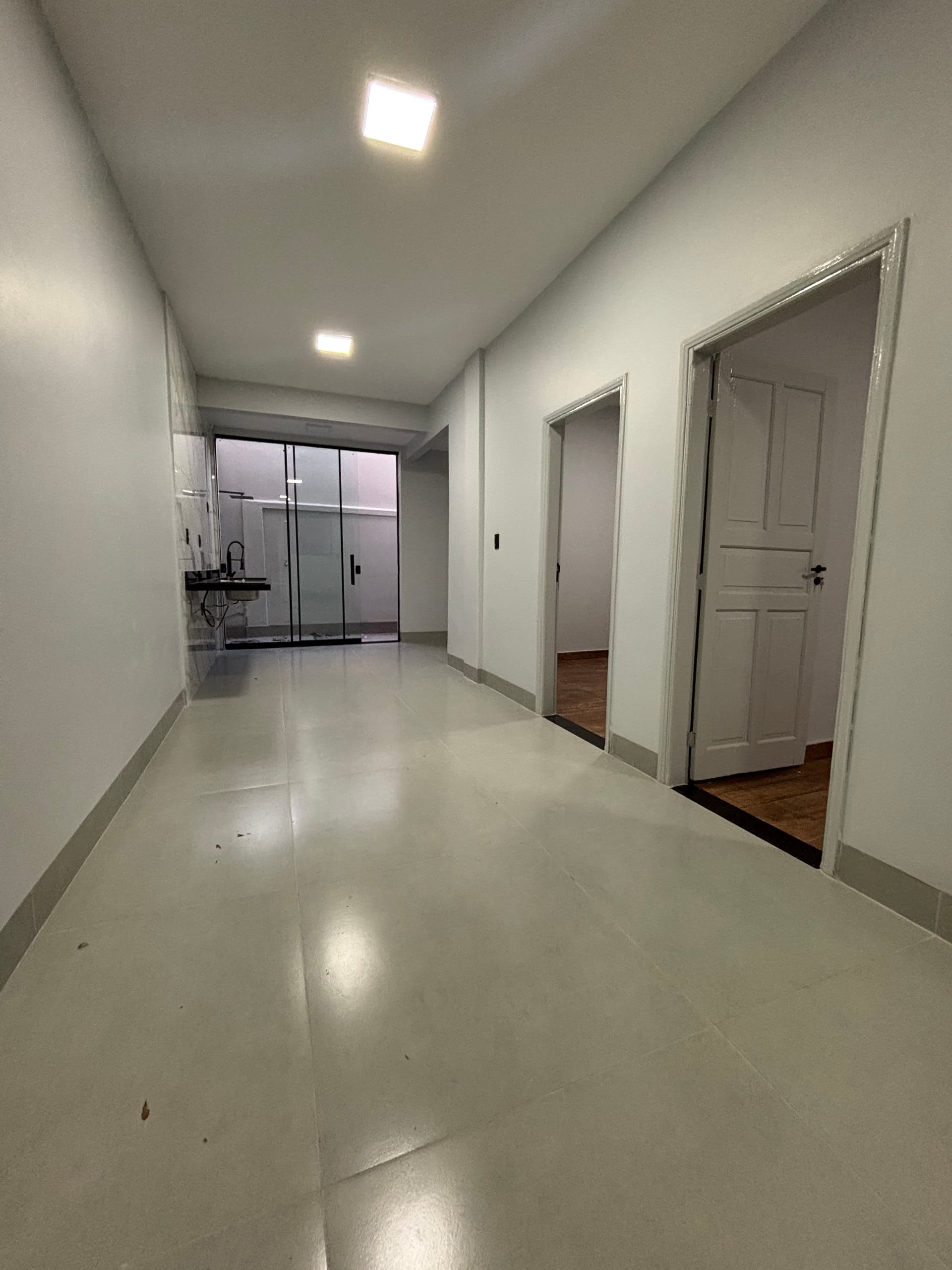 Apartamento reformado - Setor Oeste 57m²