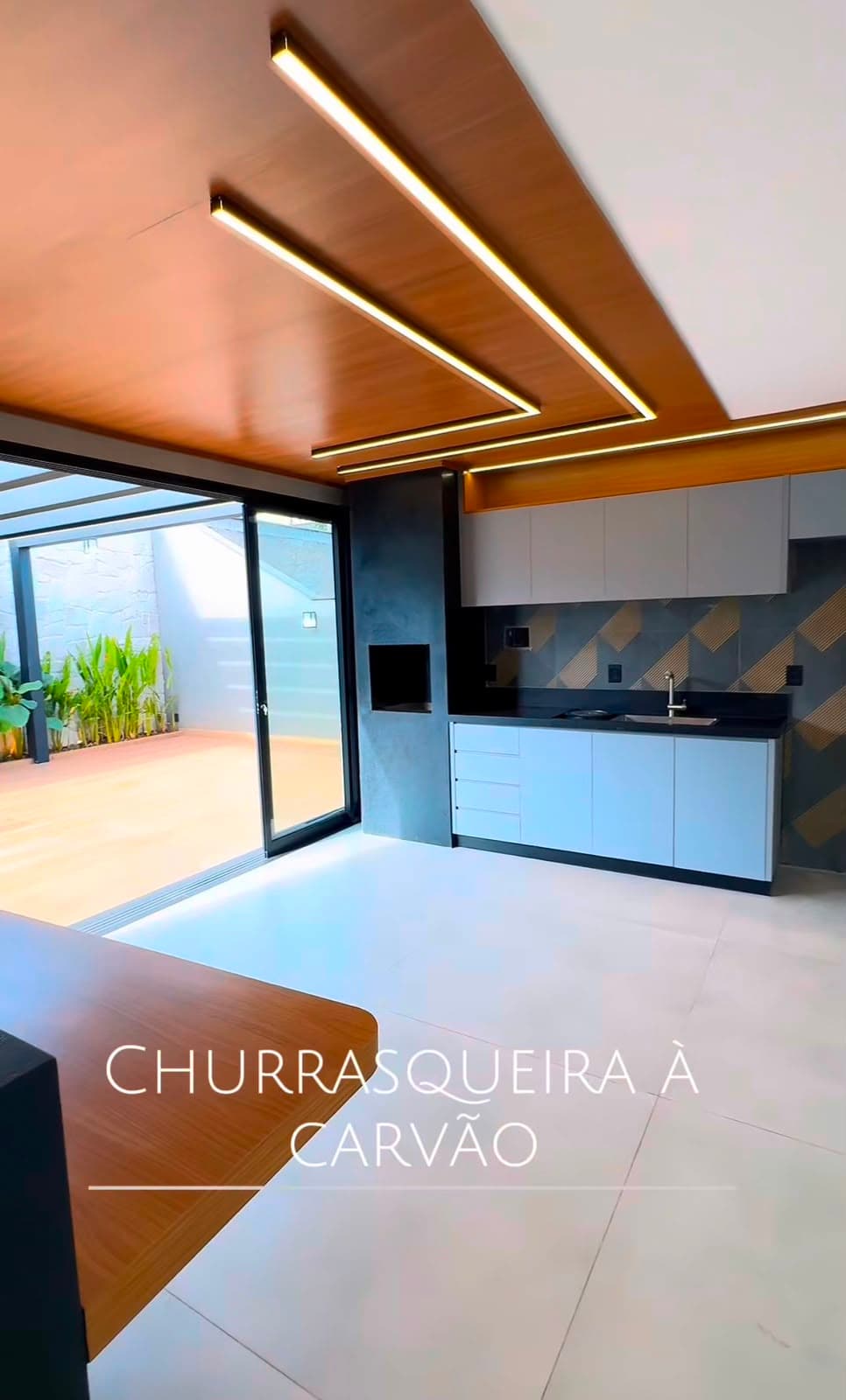 Sobrado No Jardins Capri - 331m²