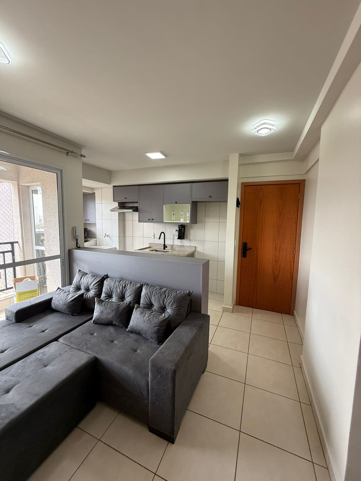 Apartamento Semi Mobiliado na Vila Rosa 55m²
