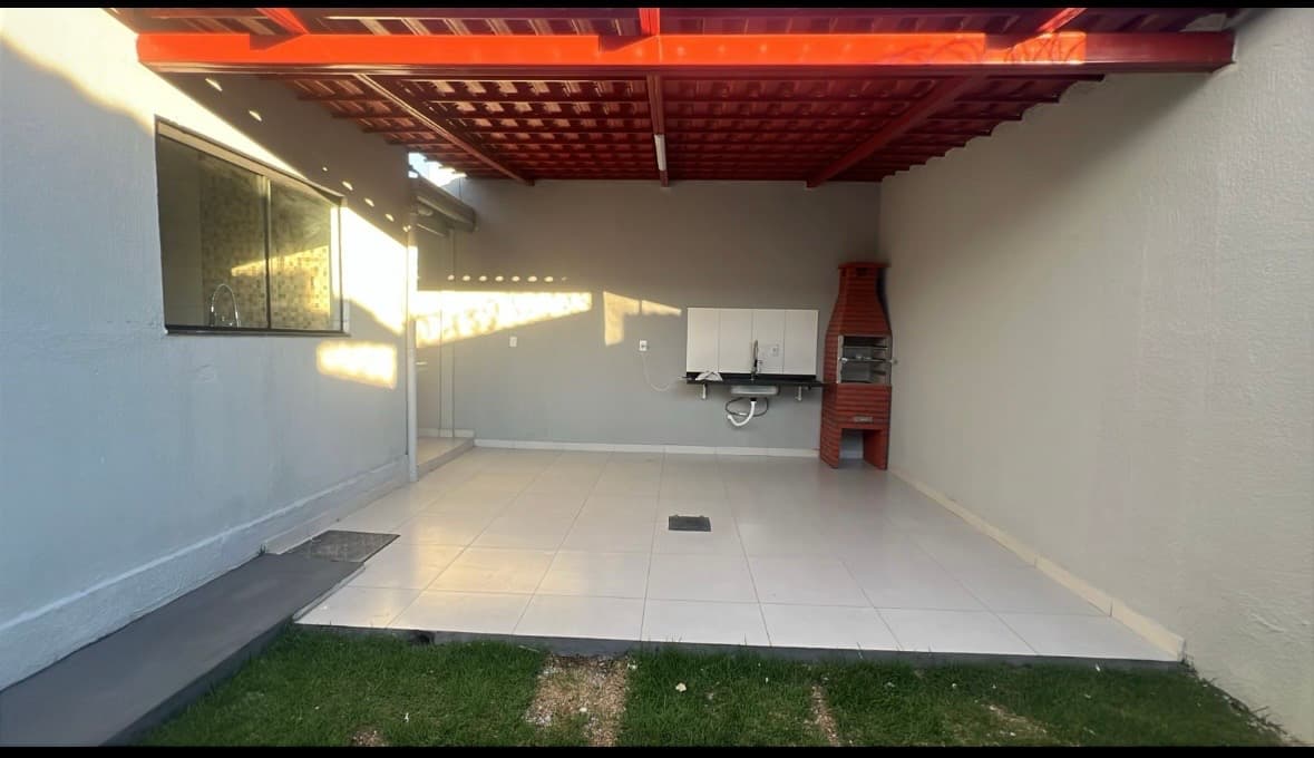 Casa a venda - Senador Canedo 110m²