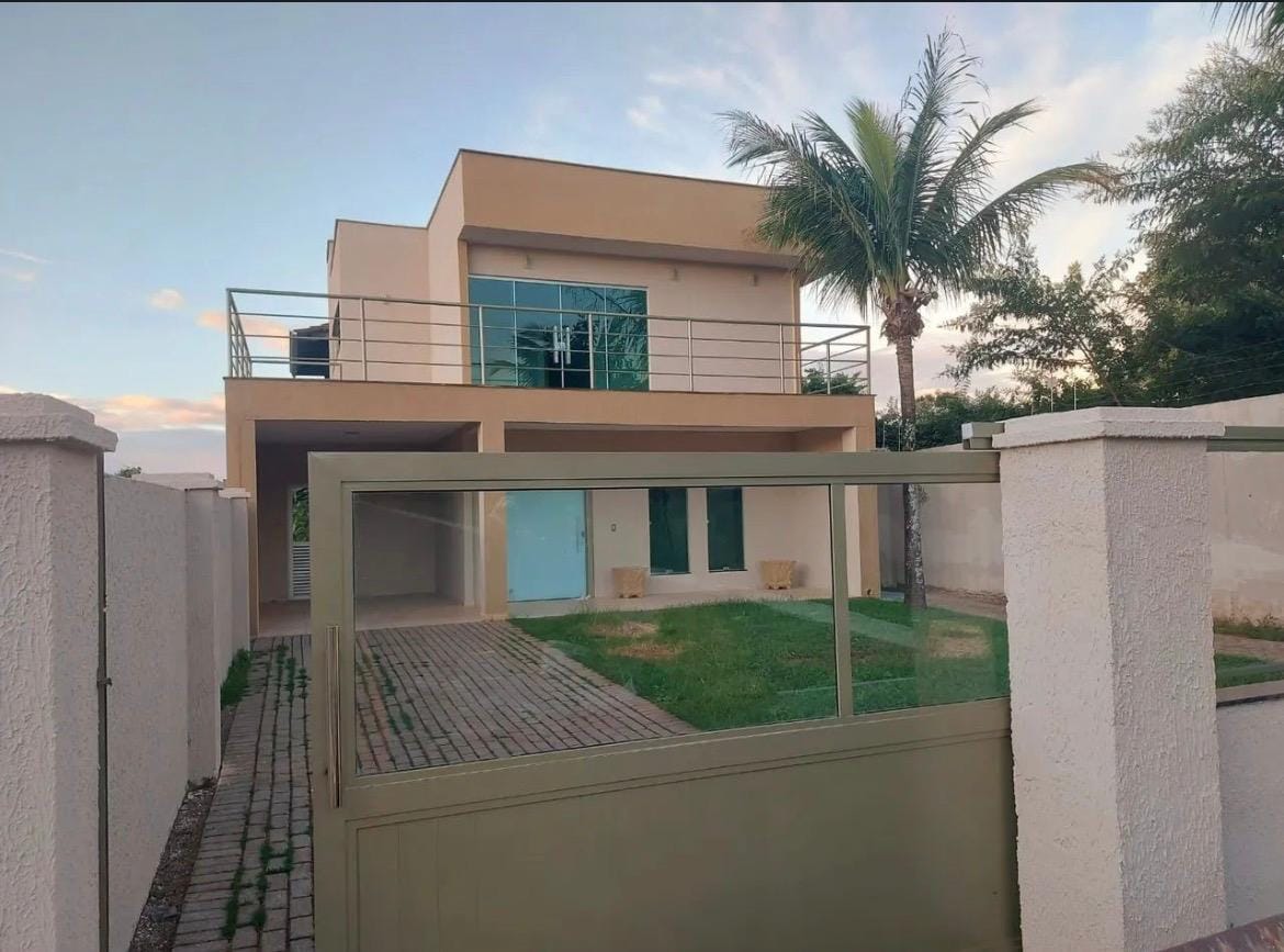 Sobrado Condomínio Mansões Morumbi Senador Canedo - 220m²