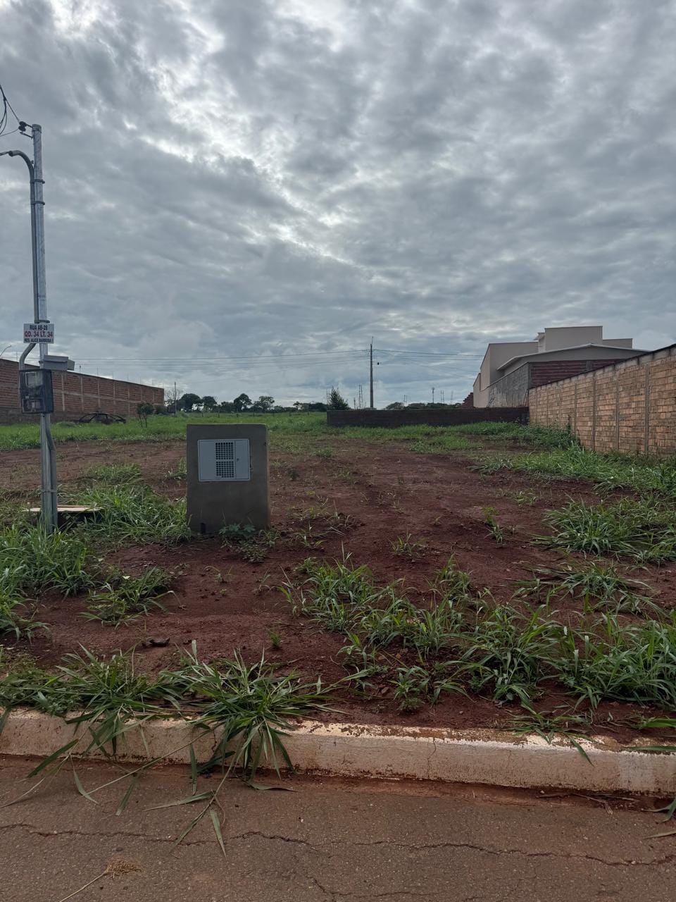 Lote à venda – Residencial Aline Barbosa 270m²