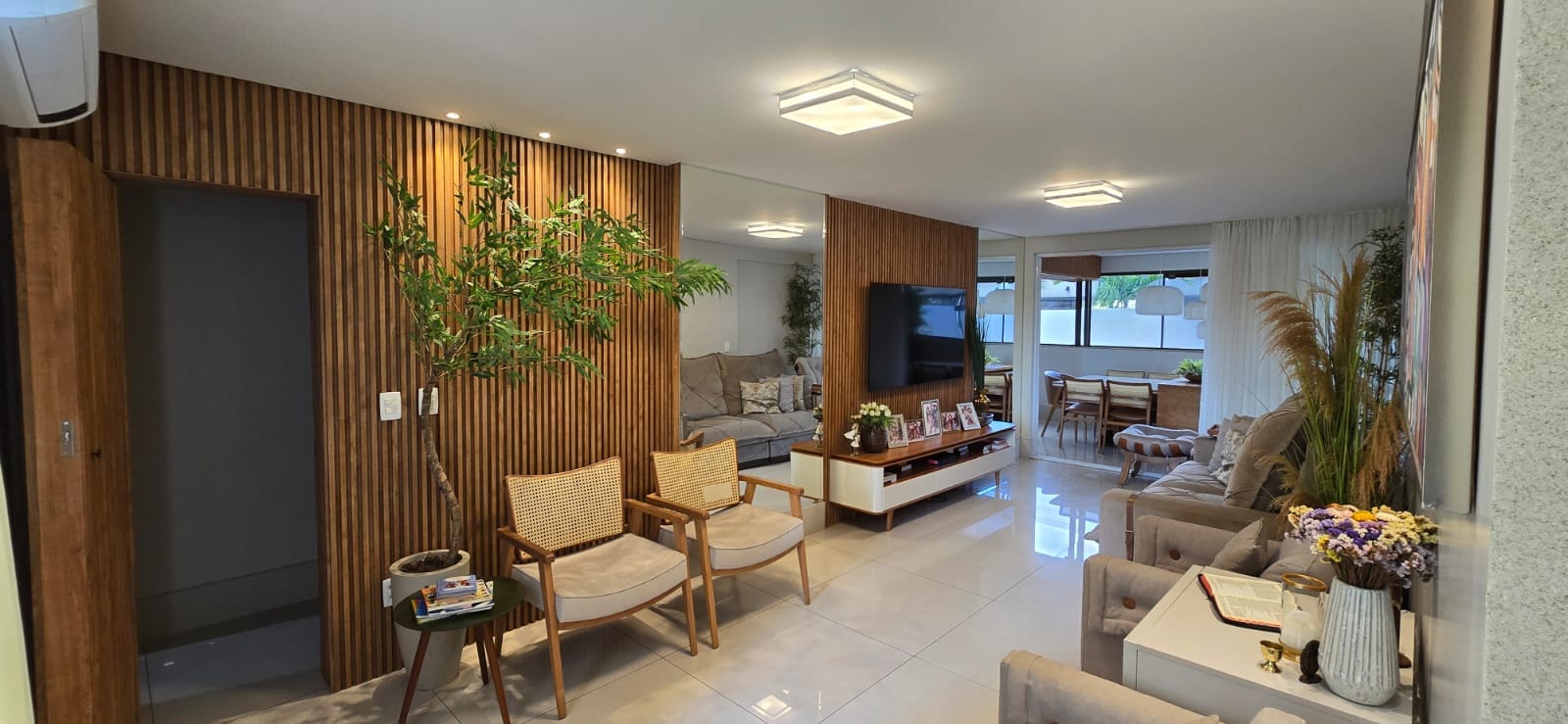 Apartamento à Venda – Setor Bueno Localização privilegiada, a apenas 140 metros do Goiânia Shopping