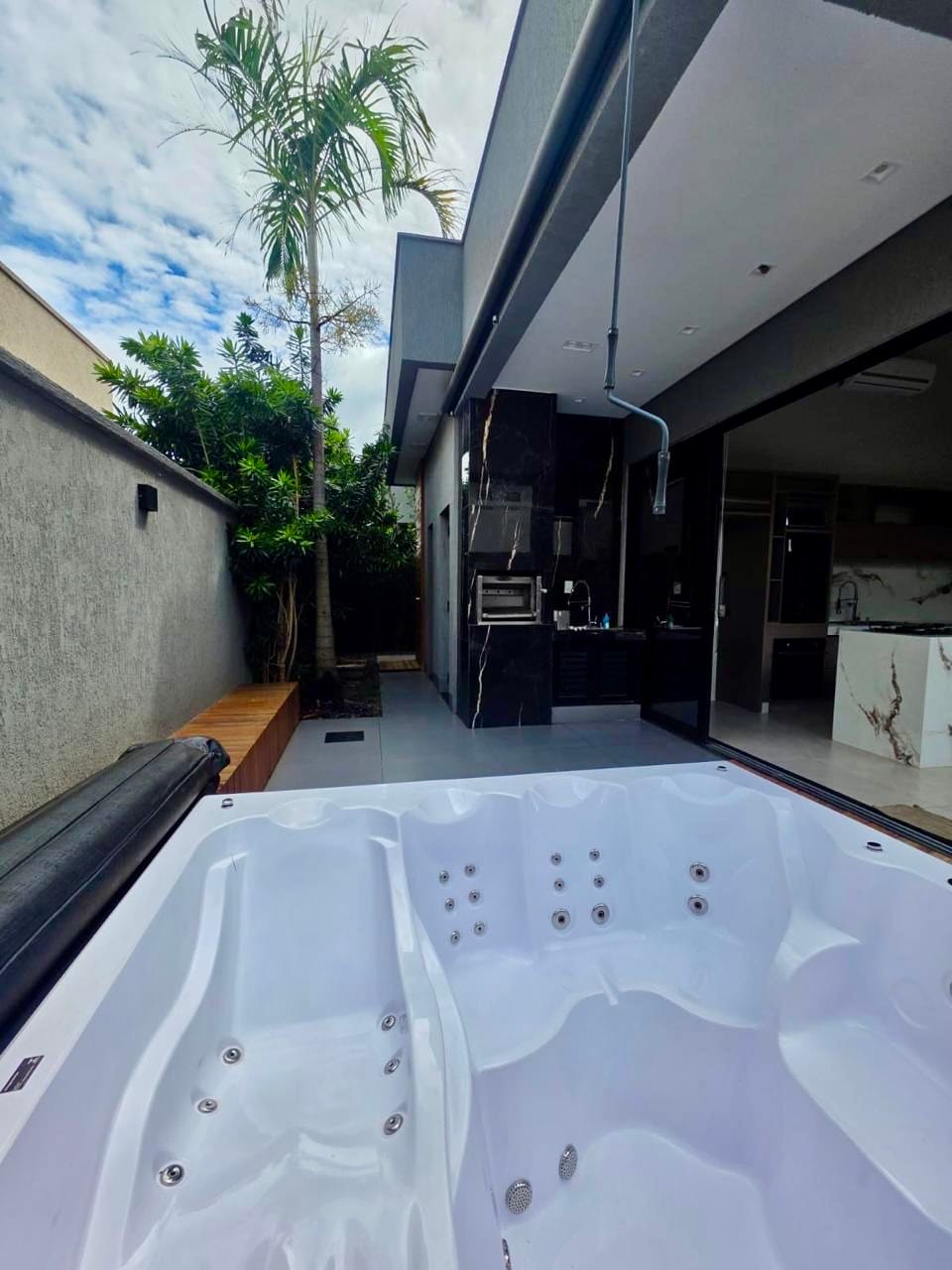 Casa Condomínio Parqville Pinheiros 300m²