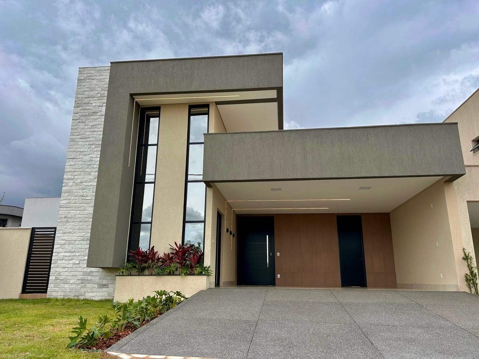 Casa Térrea Condomínio Parqville Jacarandá 156 m²