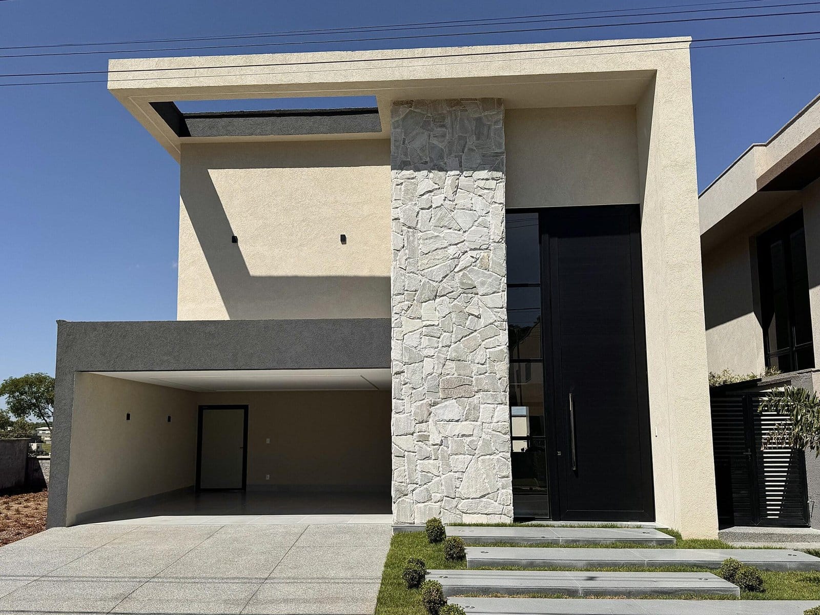 Sobrado Jardins Barcelona 300m²