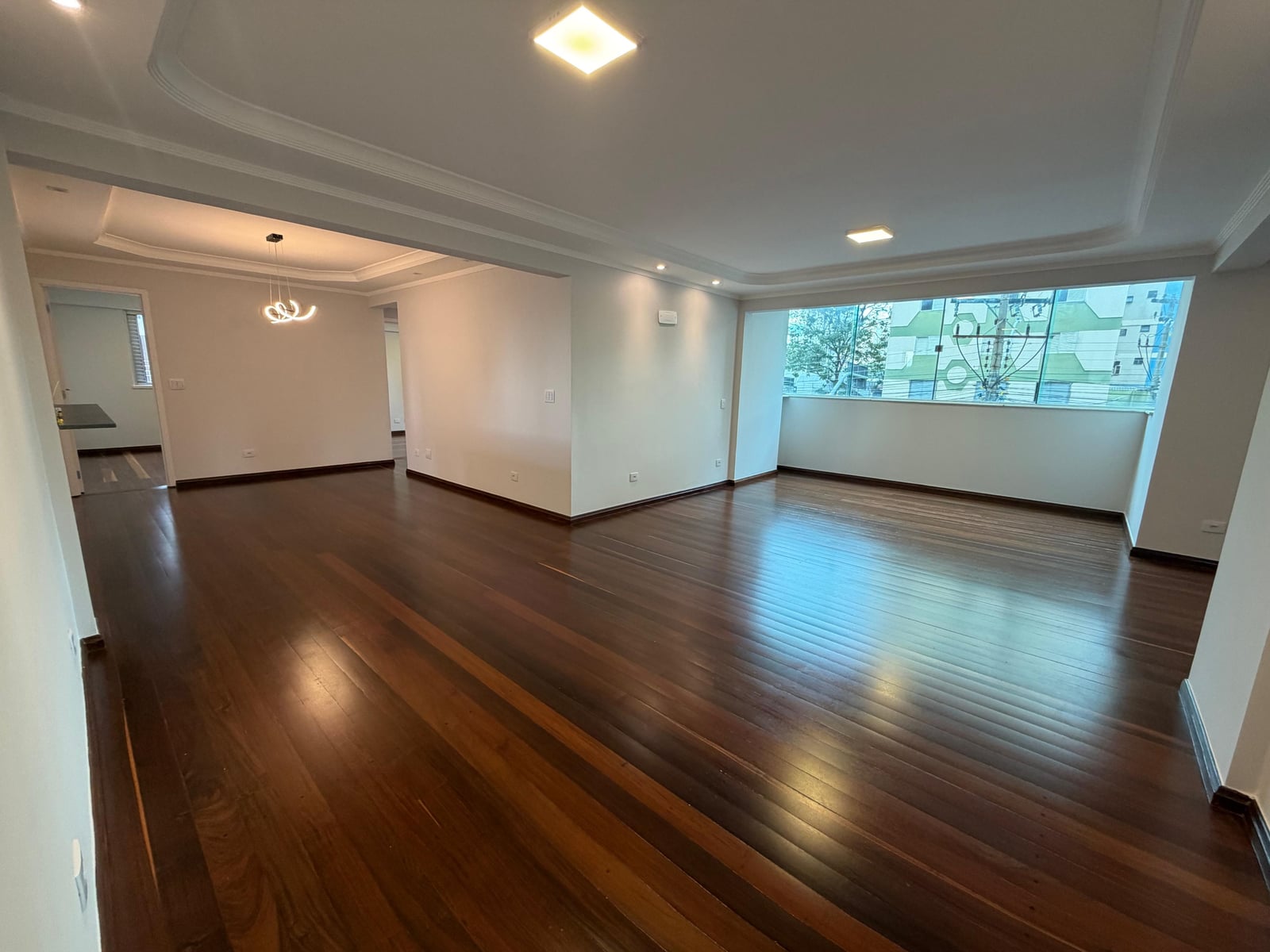 Apartamento Edifício Grécia 160m²