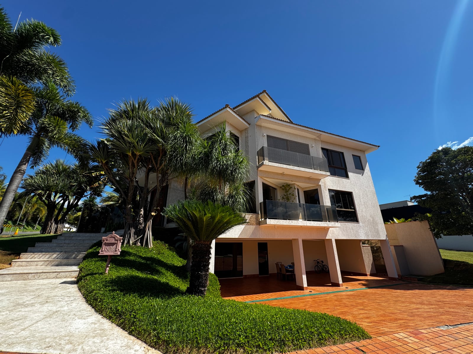 Sobrado Alphaville Ipês  817m²