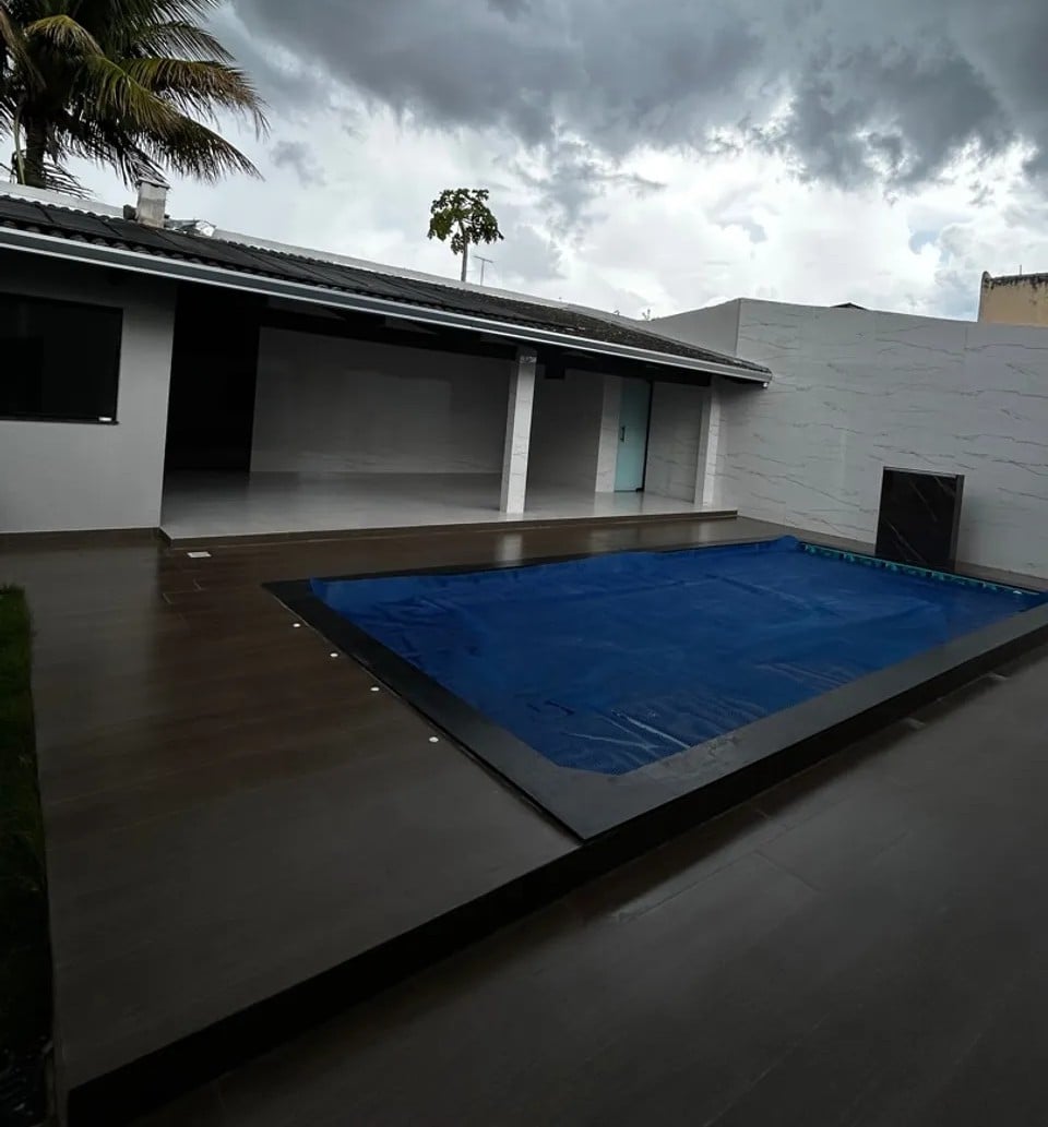 Casa 3Q 365m² - Com piscina - Aparecida de Goiânia
