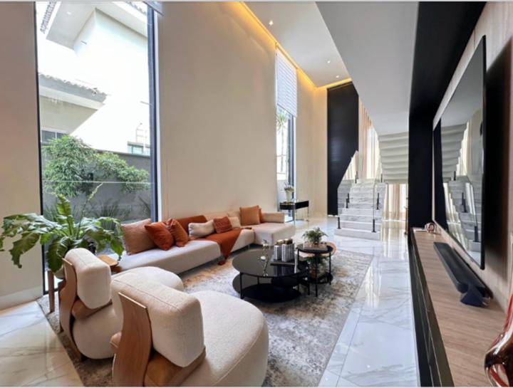 Sobrado Jardins Madri 385m²