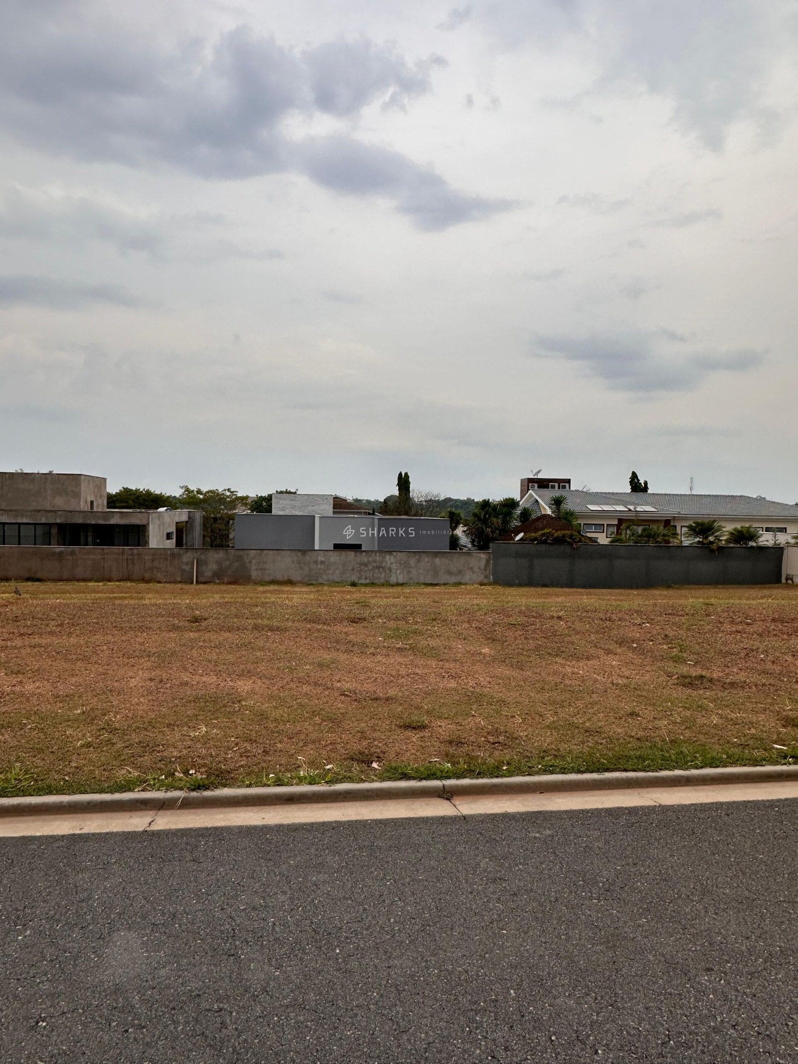 Lote Alphaville Ipês 1.273m²