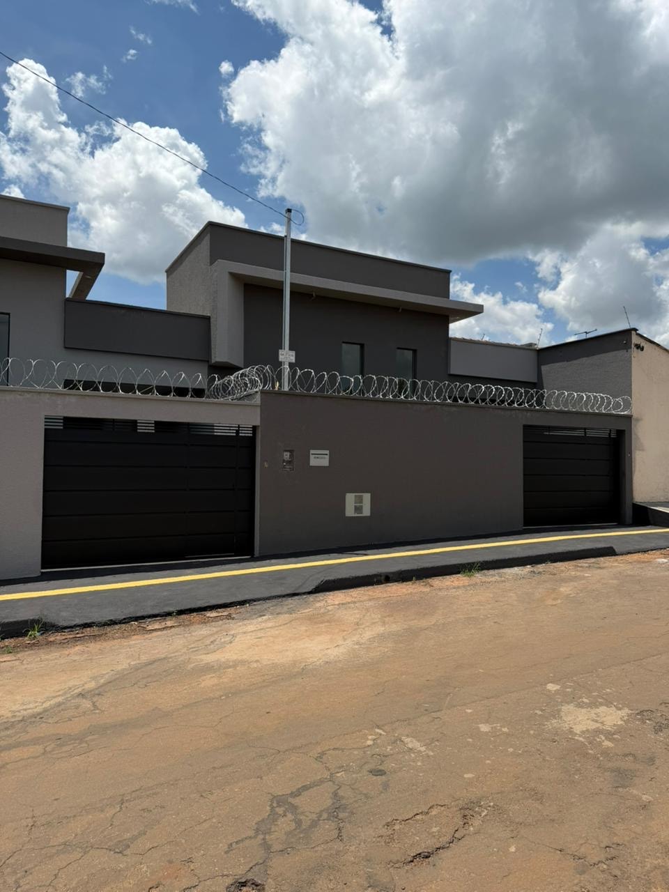Casa Térrea - Residencial Vieira Trindade 81m²