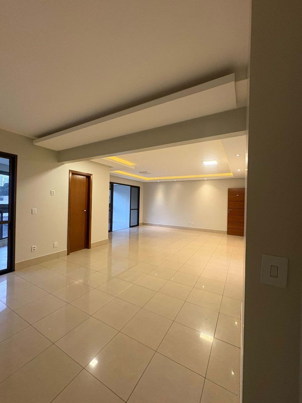 Apartamento Villaggio Bueno 158 m²