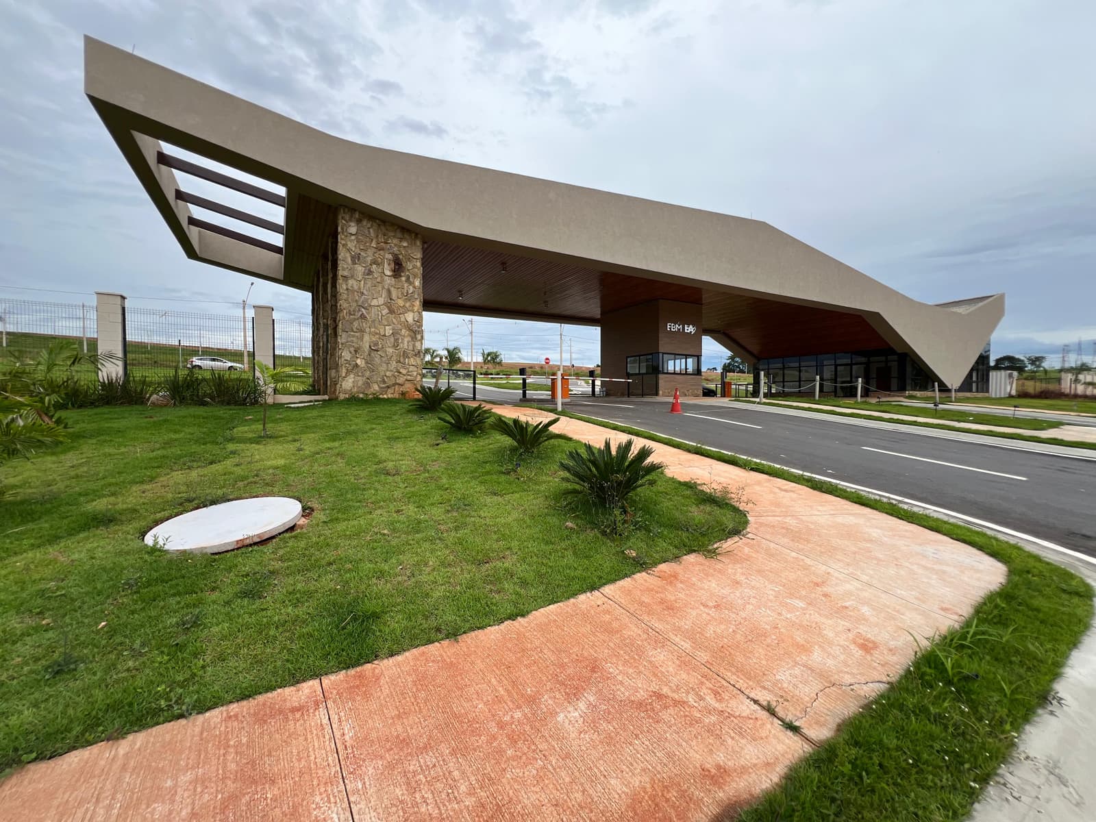 Lote Cond. Vinhas Flamboyant 347m²