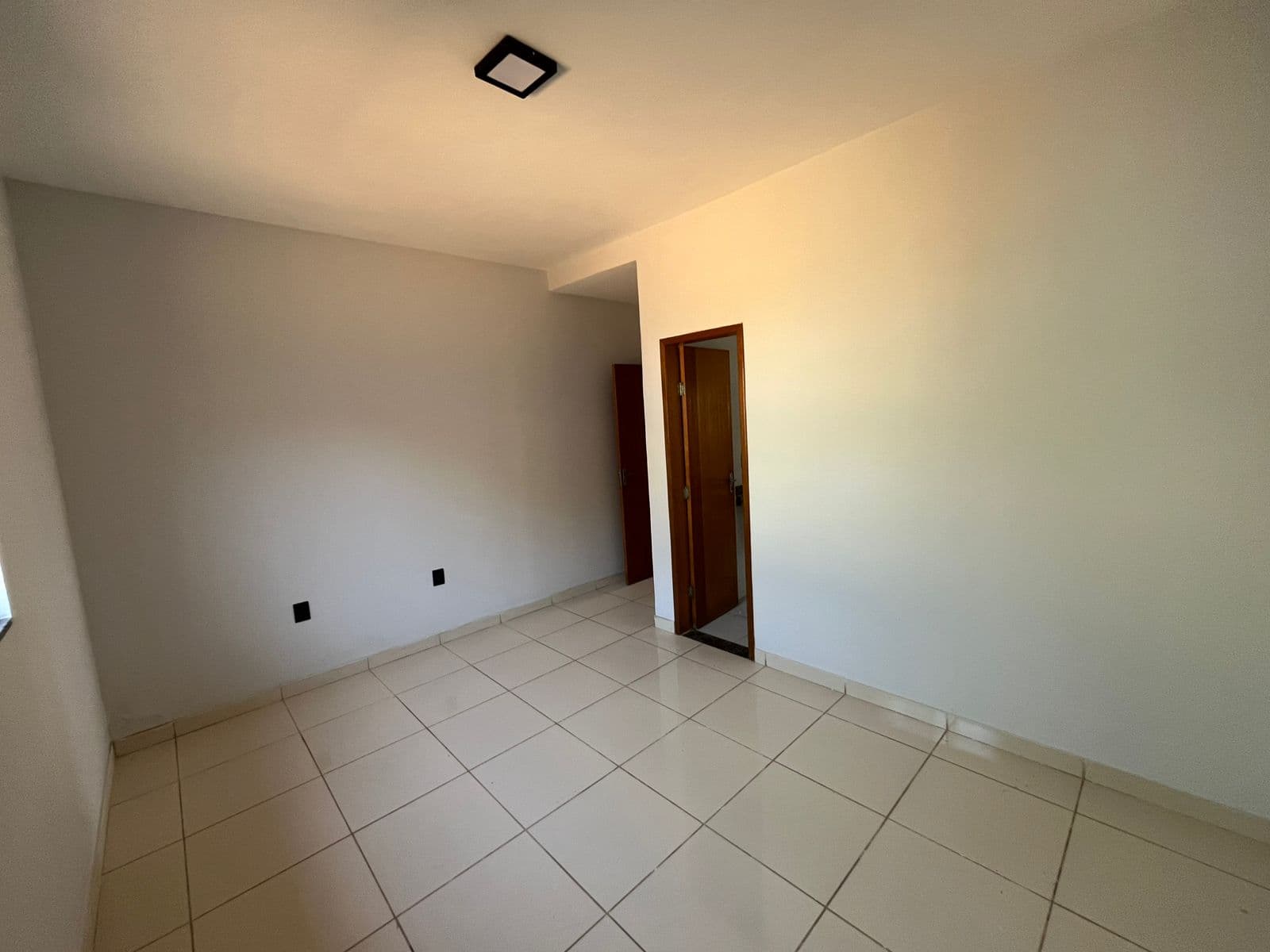 Casa Res.Itaipu 74m²